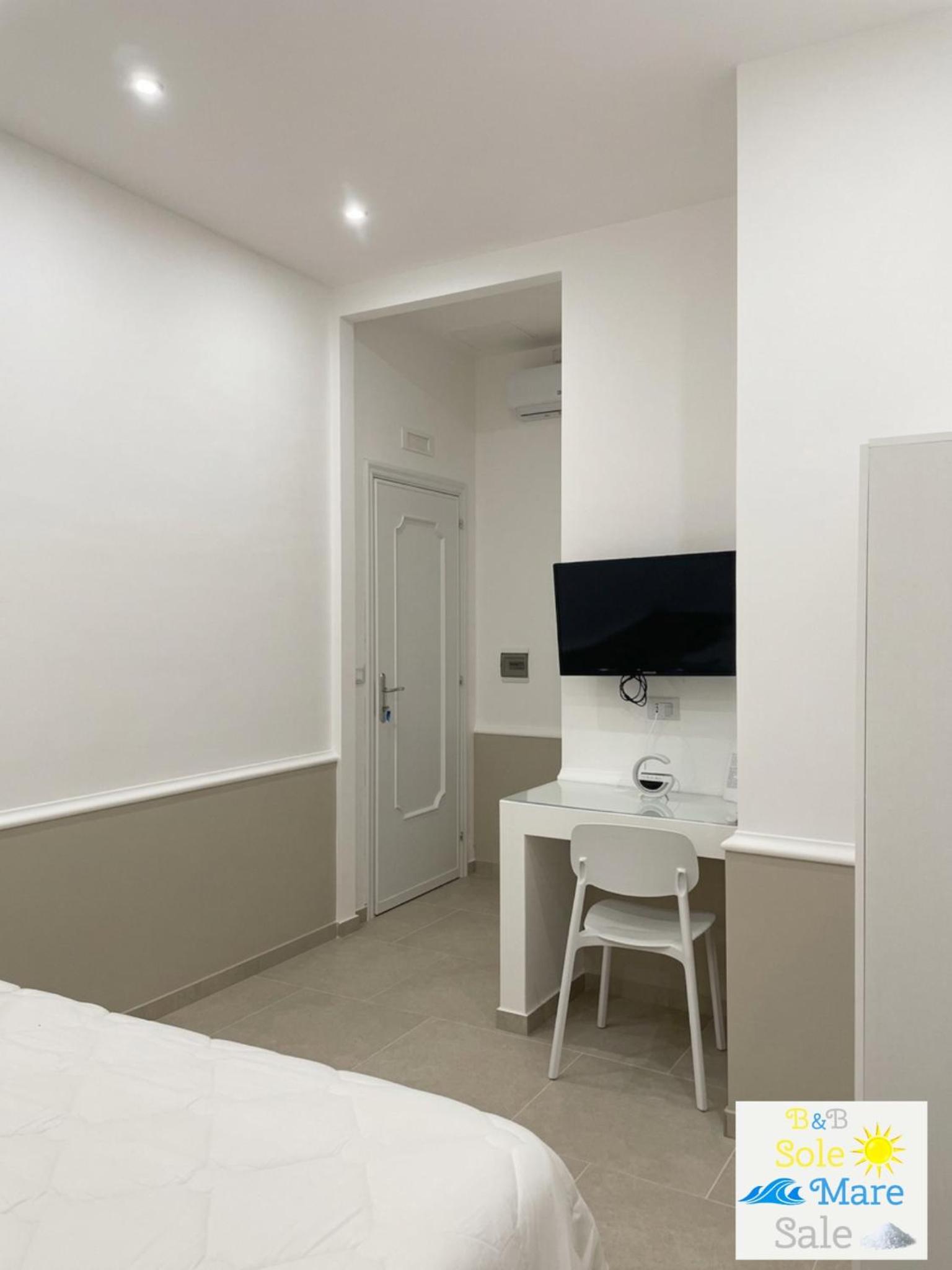 Large Double Room photo 2