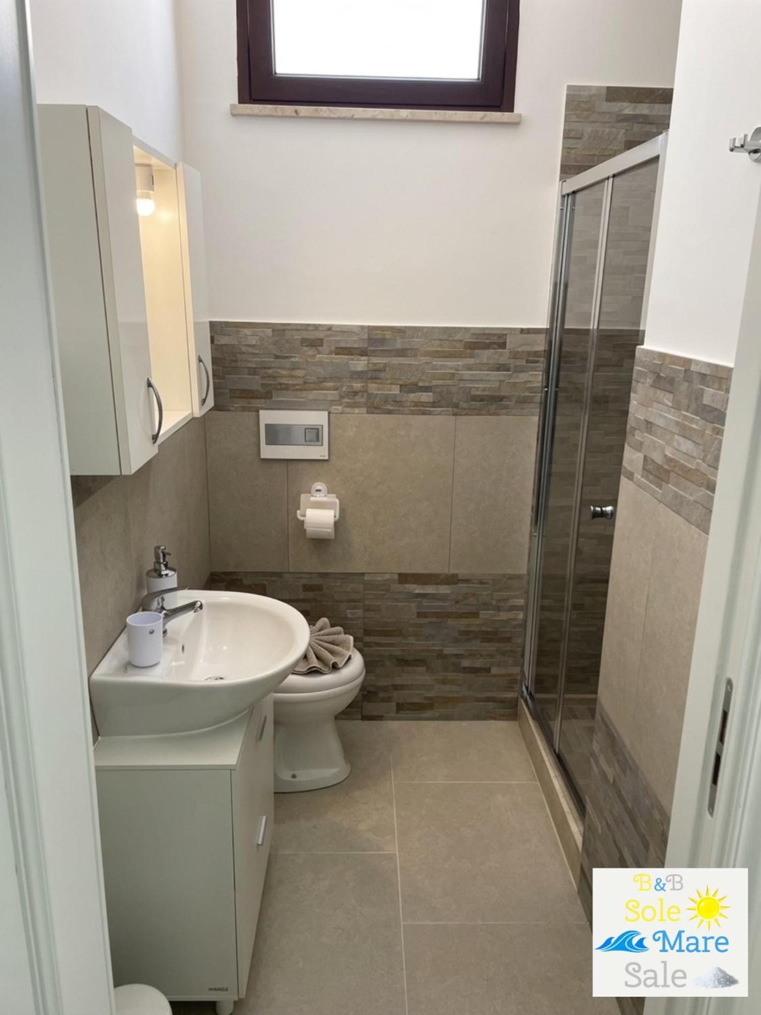 Large Double Room photo 1