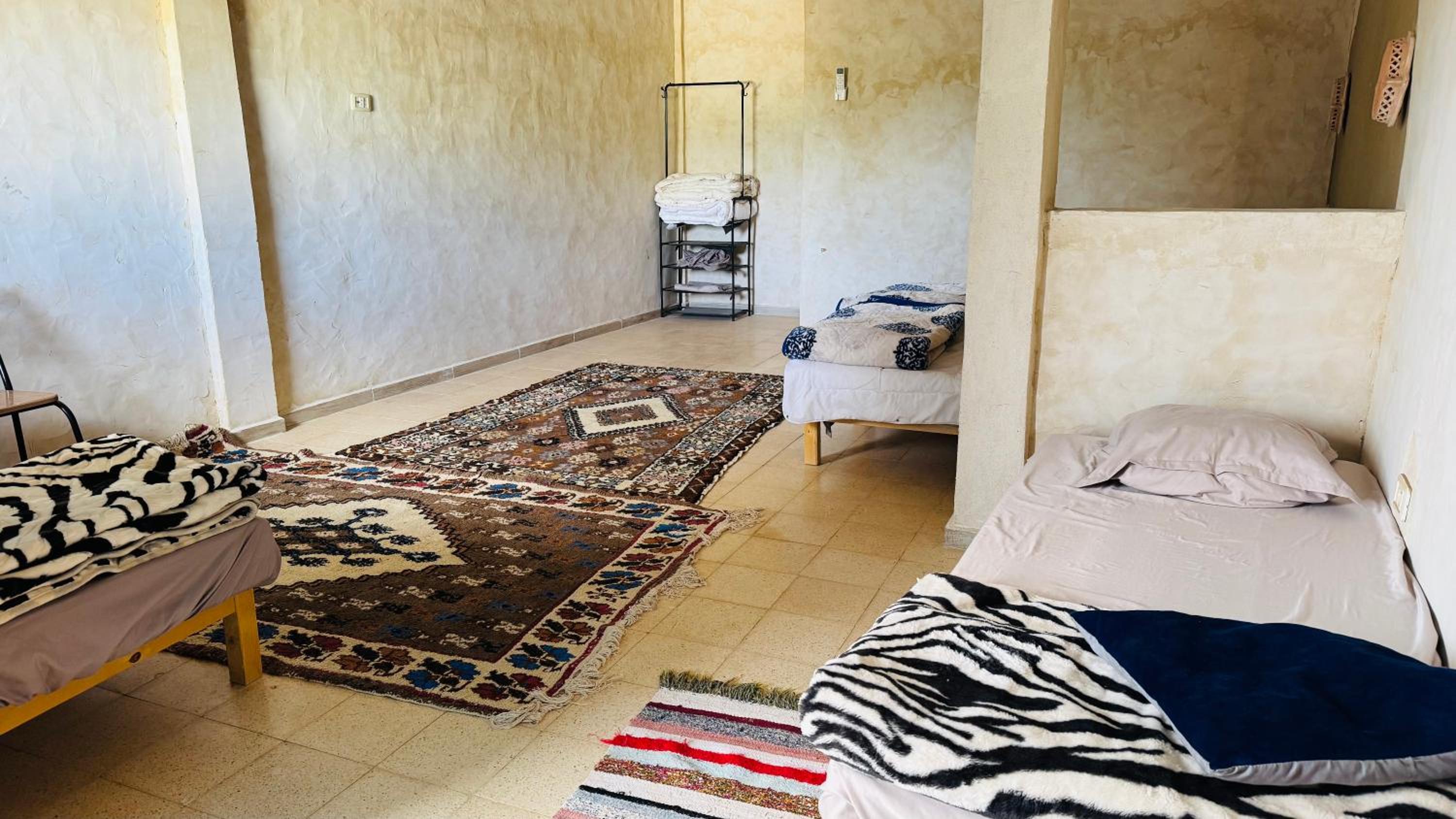 Family Room with Bathroom photo 1