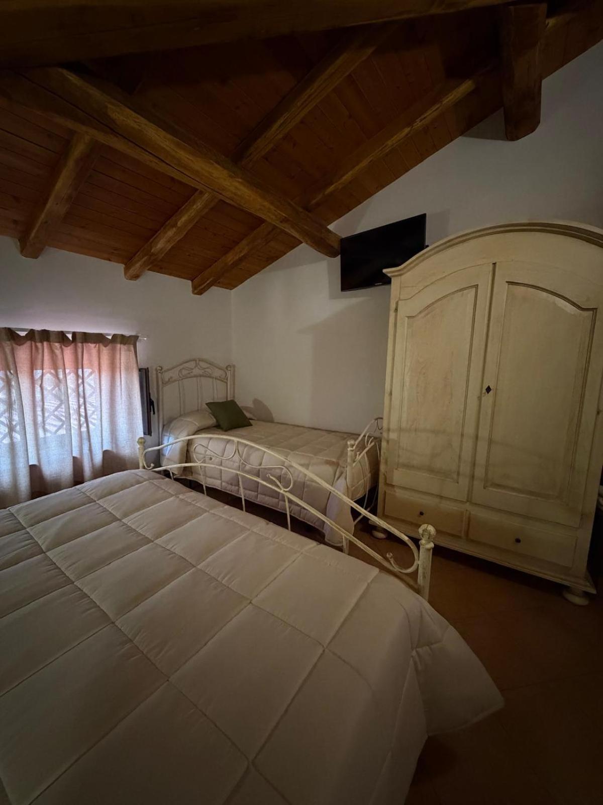 Triple Room with View - Photo 2