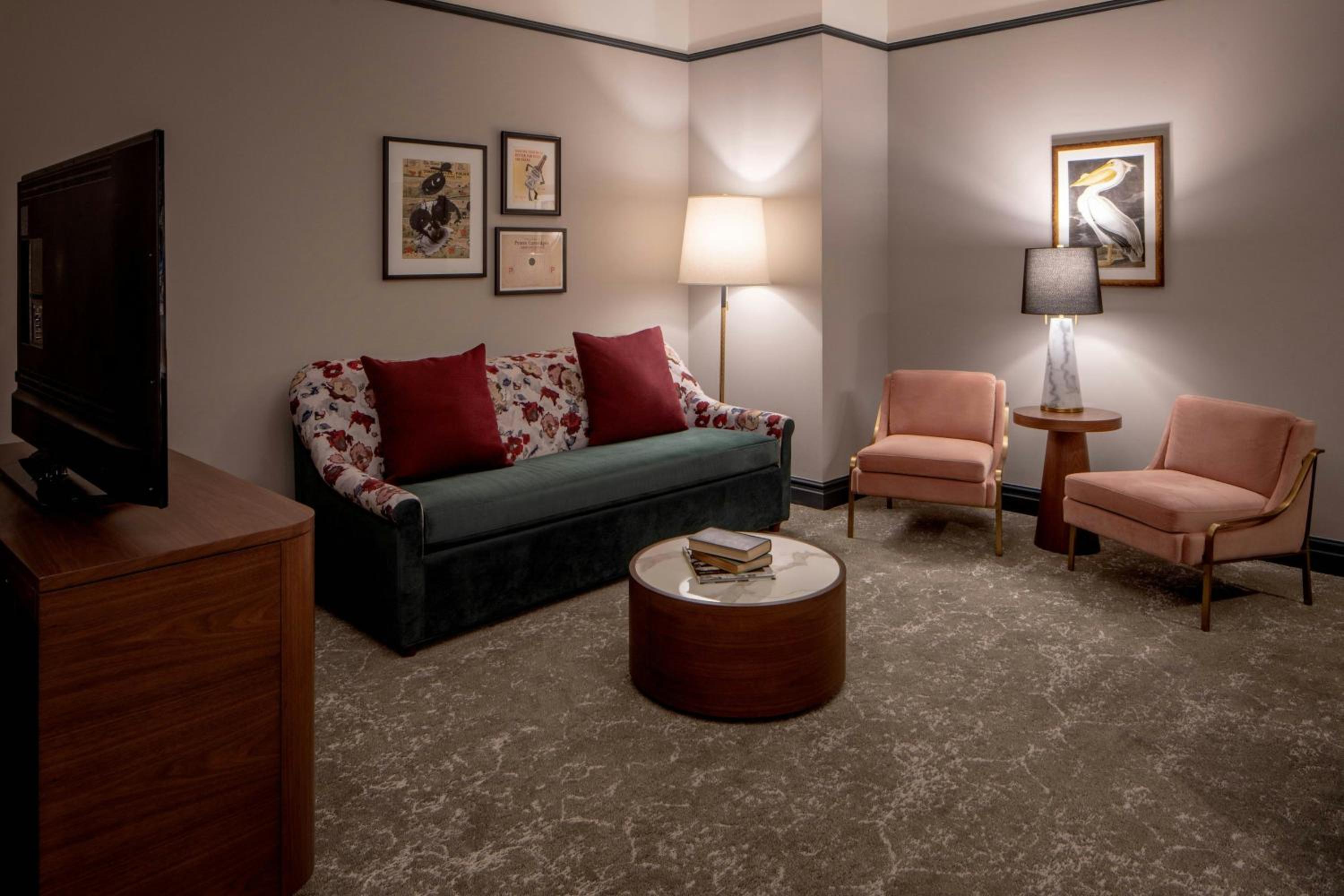 Publisher's Suite King - Photo 1