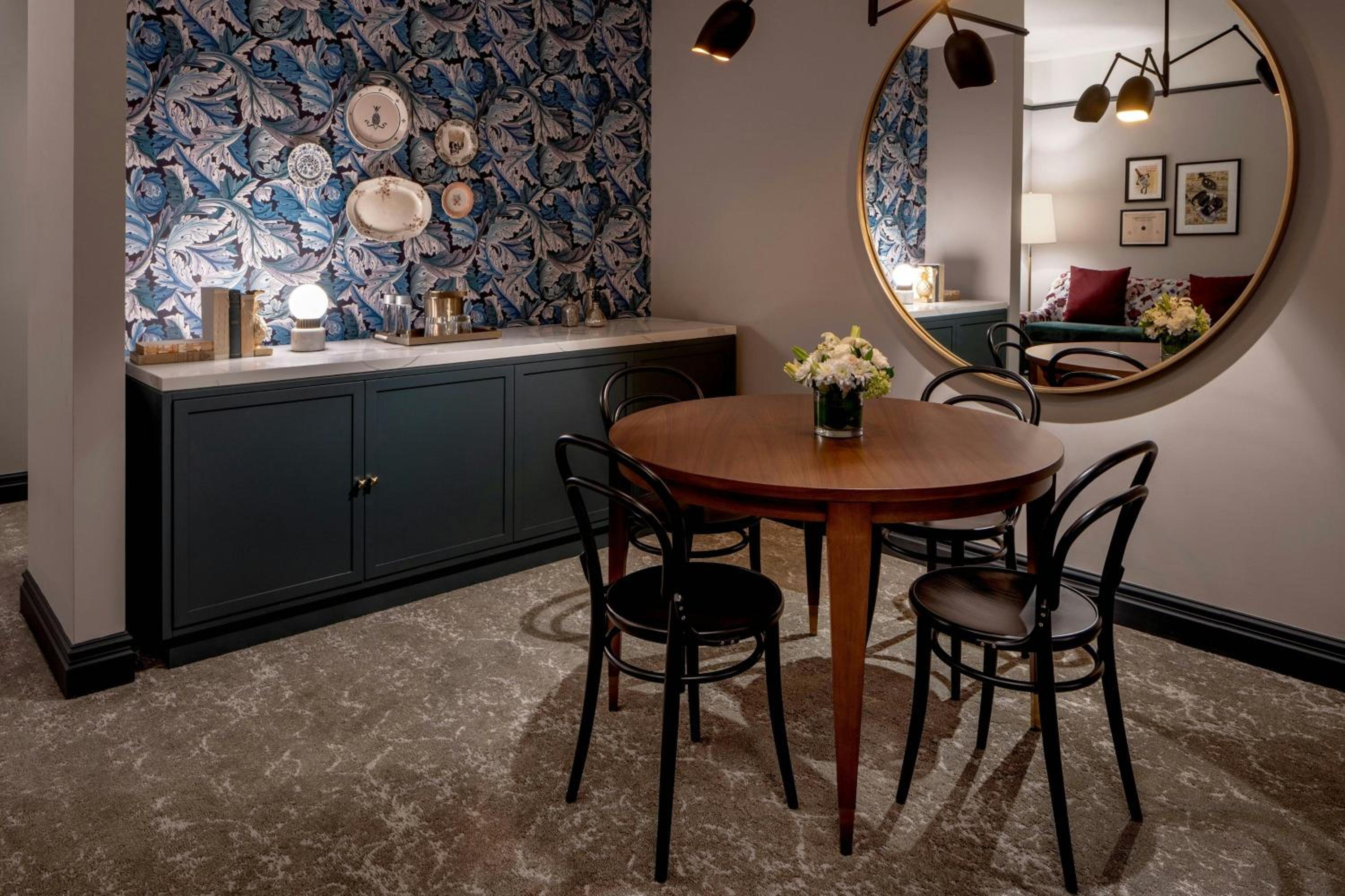 Publisher's Suite King - Photo 3