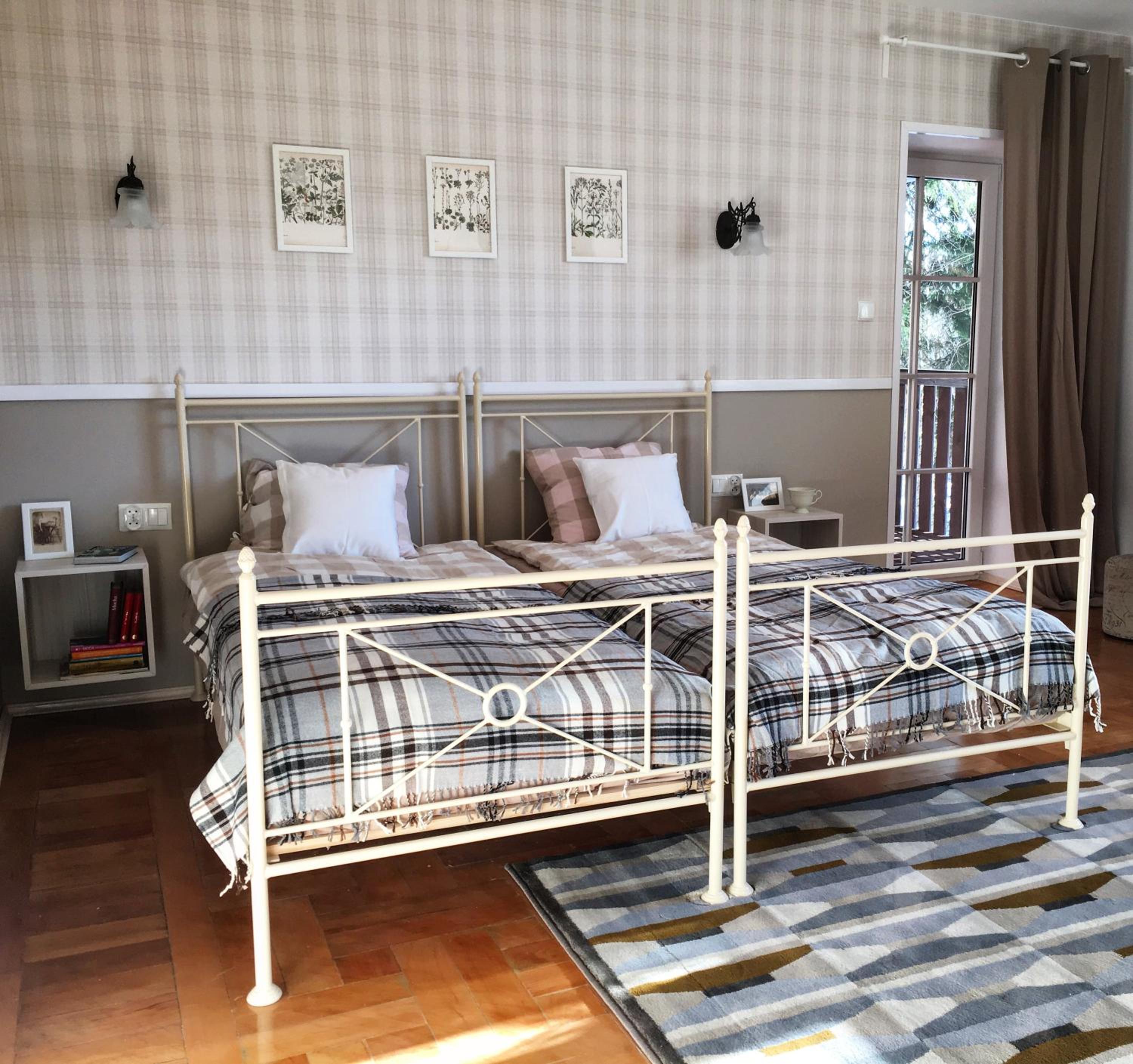 Large Twin Room photo 1