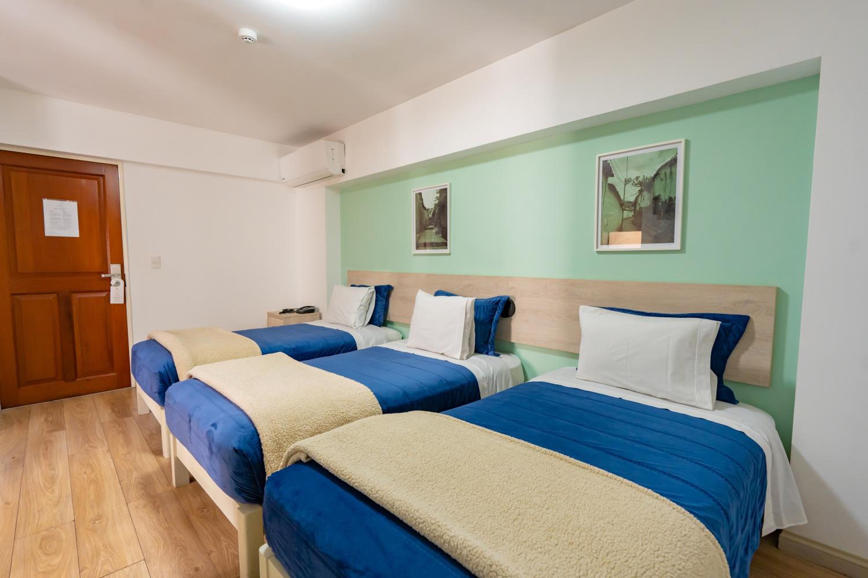 Triple Room with Private Bathroom photo 1