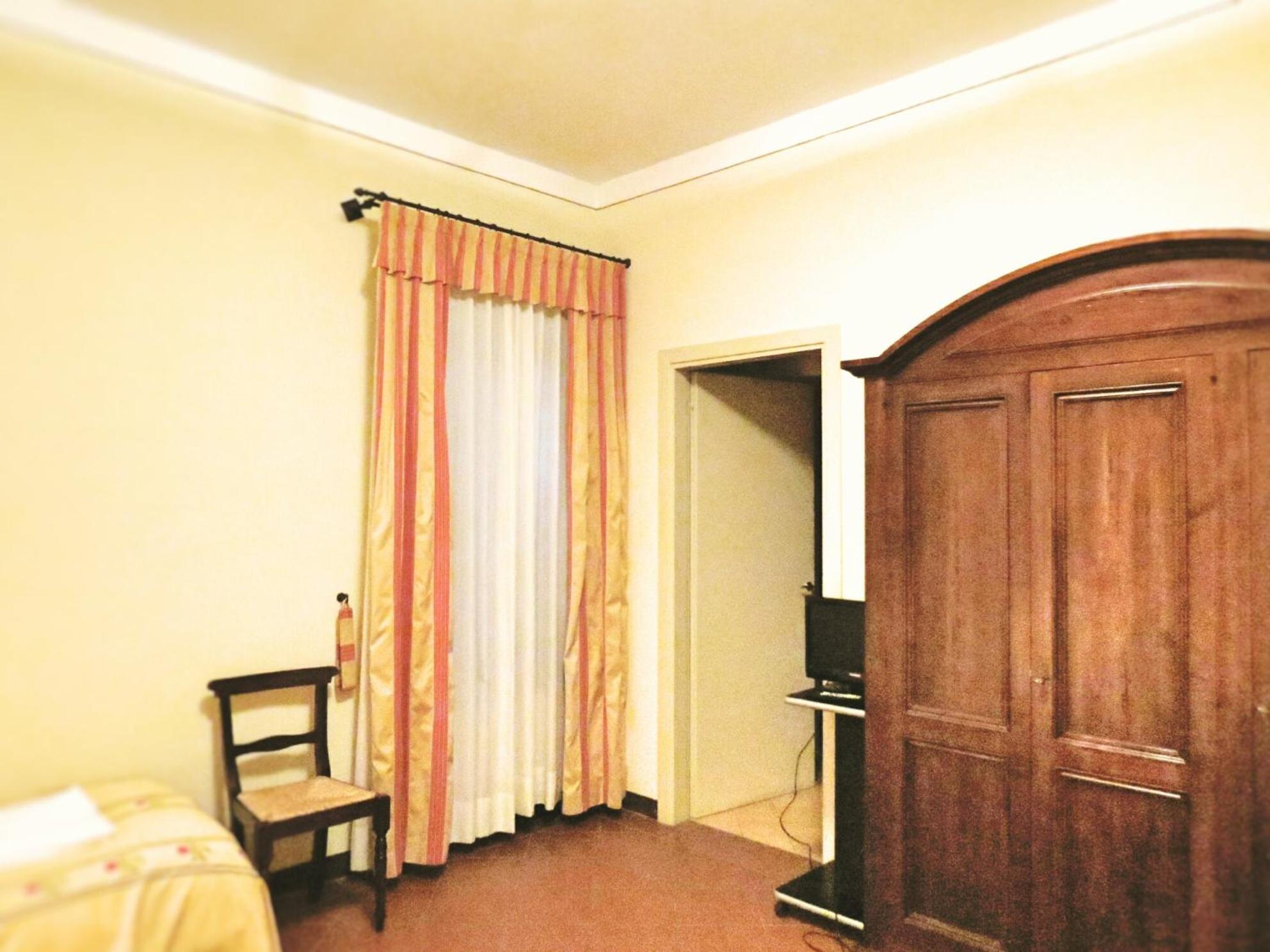 Triple Room with Private Bathroom photo 3