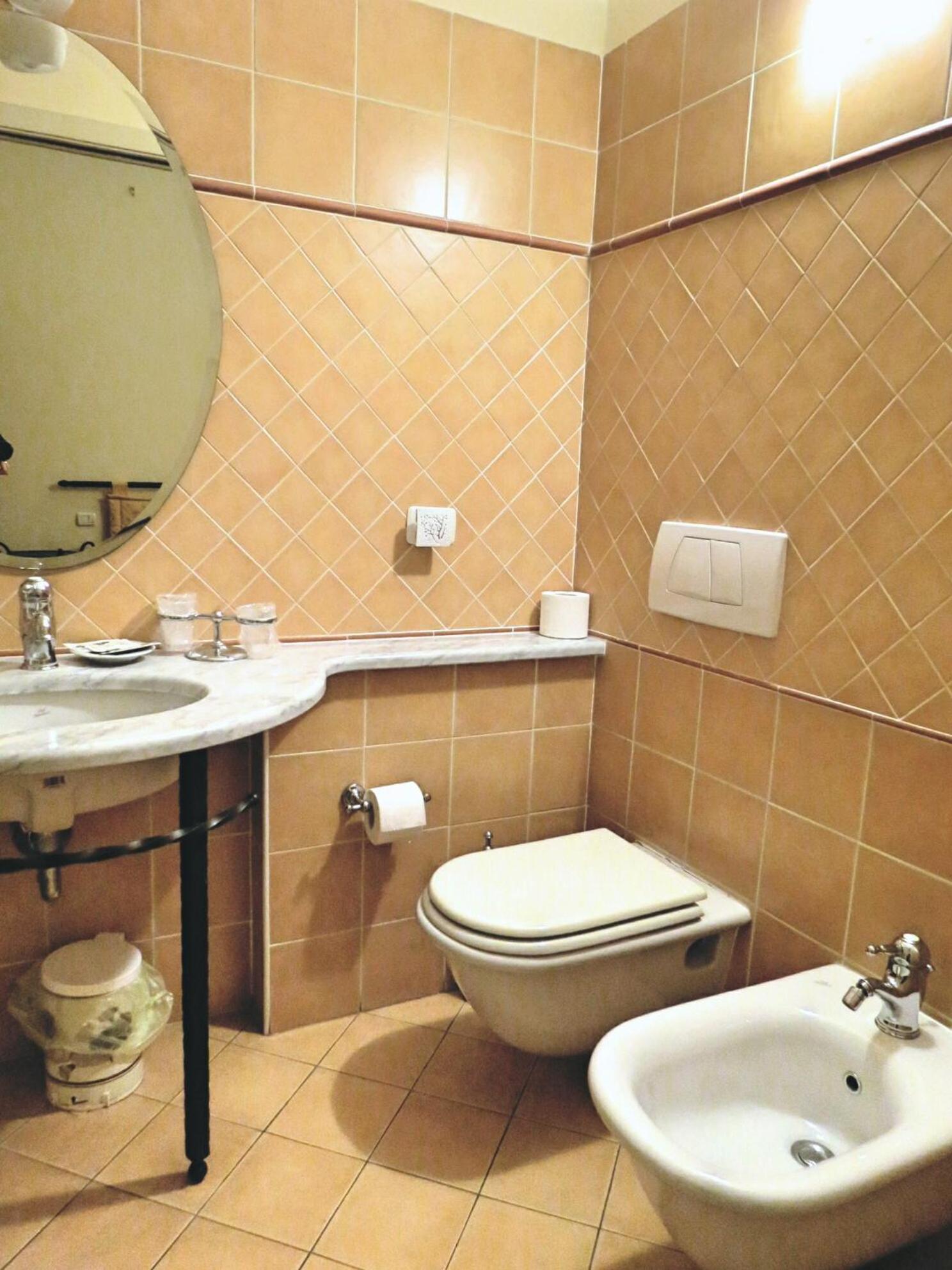Double Room with Private Bathroom photo 2