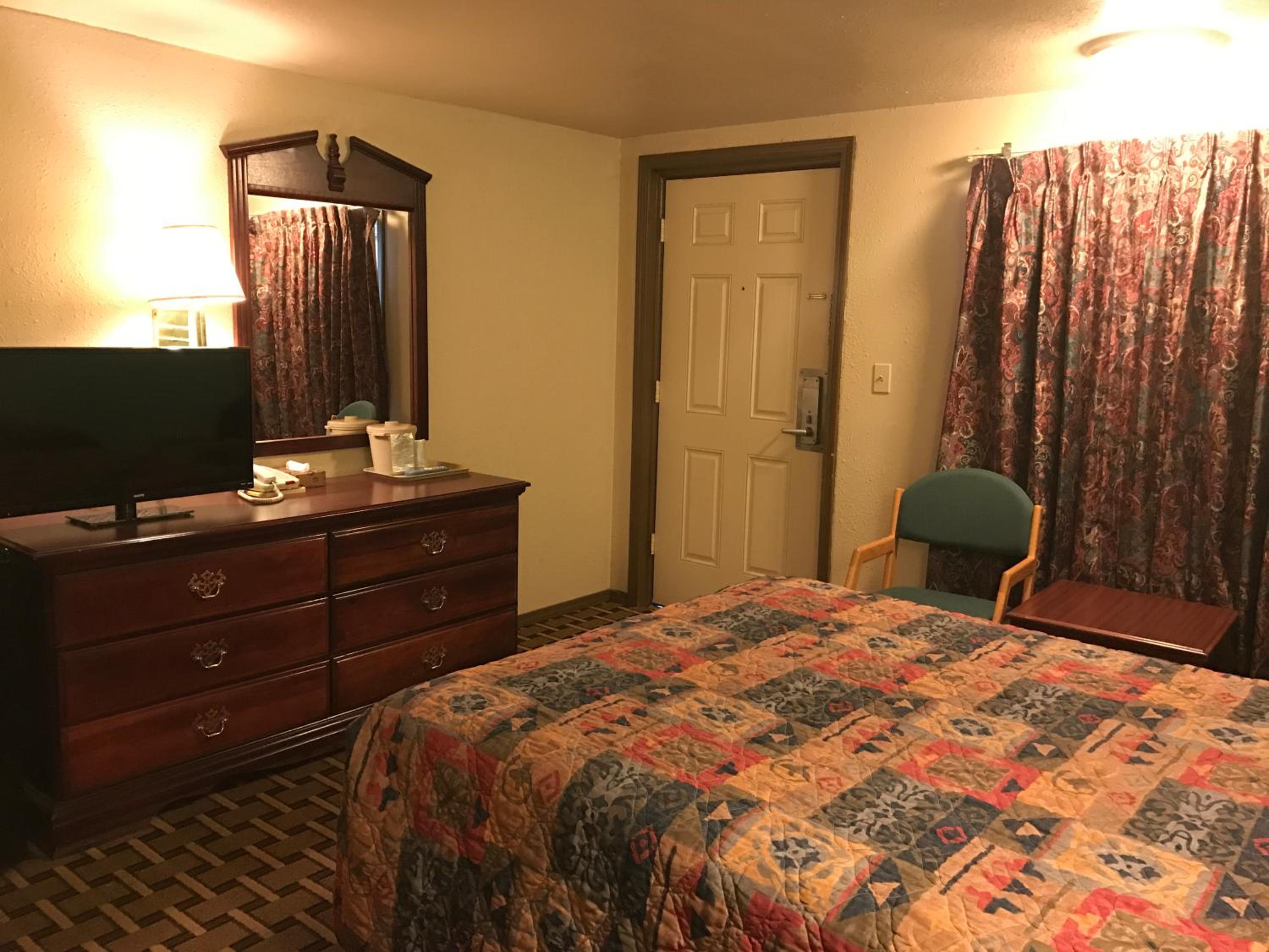 Queen Room
