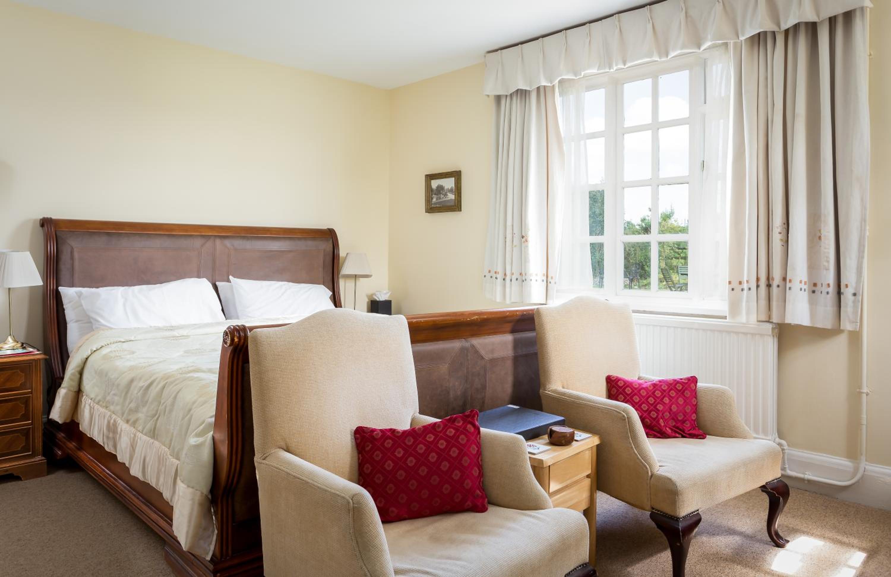 Queen Room photo 3