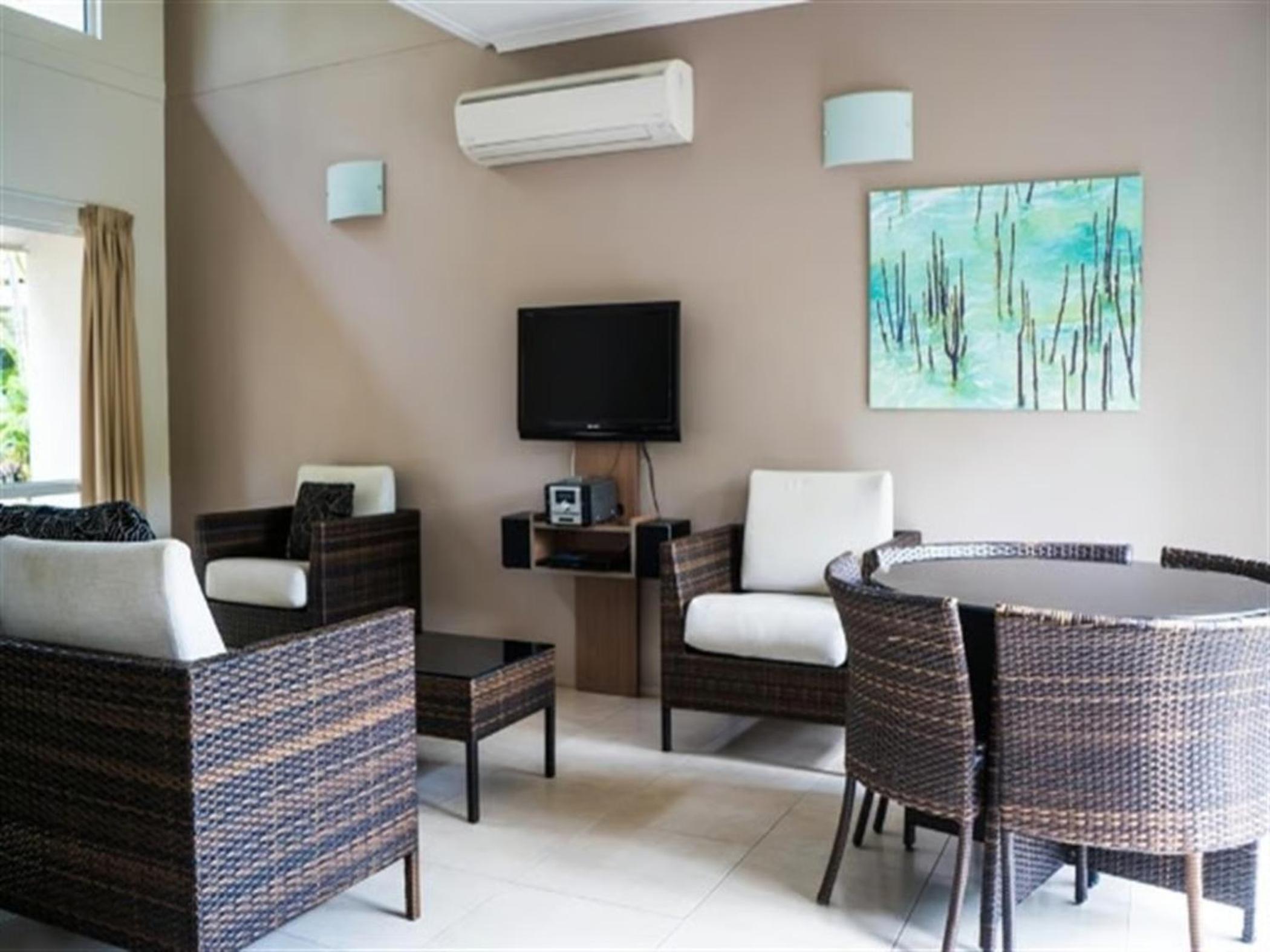 Two-Bedroom Villa photo 2