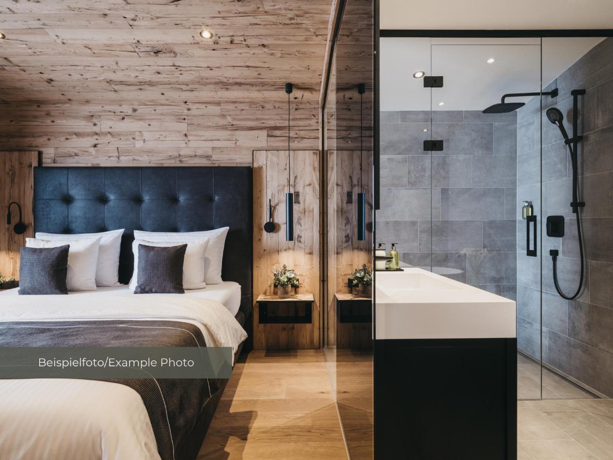 Deluxe Double Room with Bath photo 1