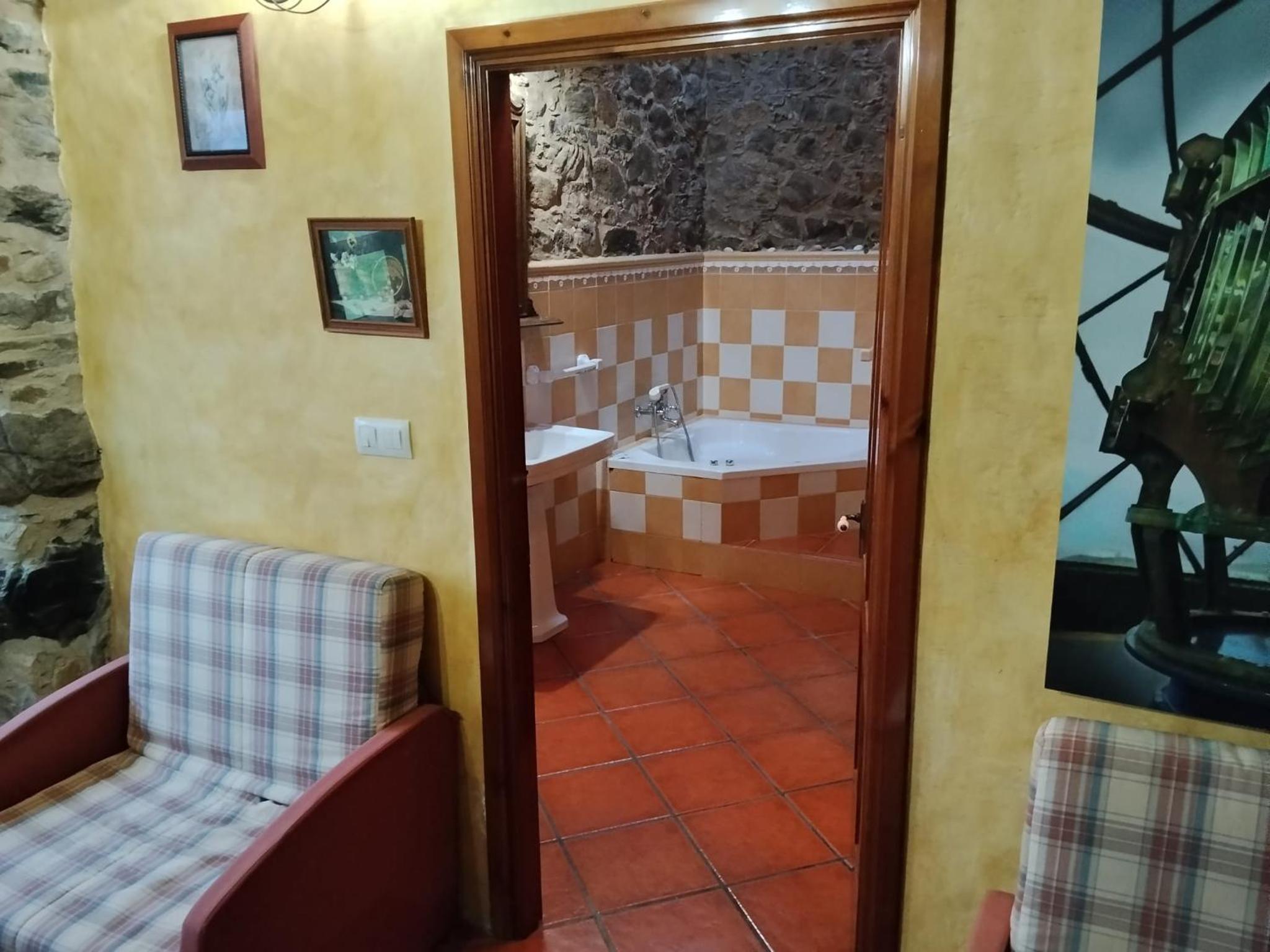 Deluxe Double Room with Bath photo 1