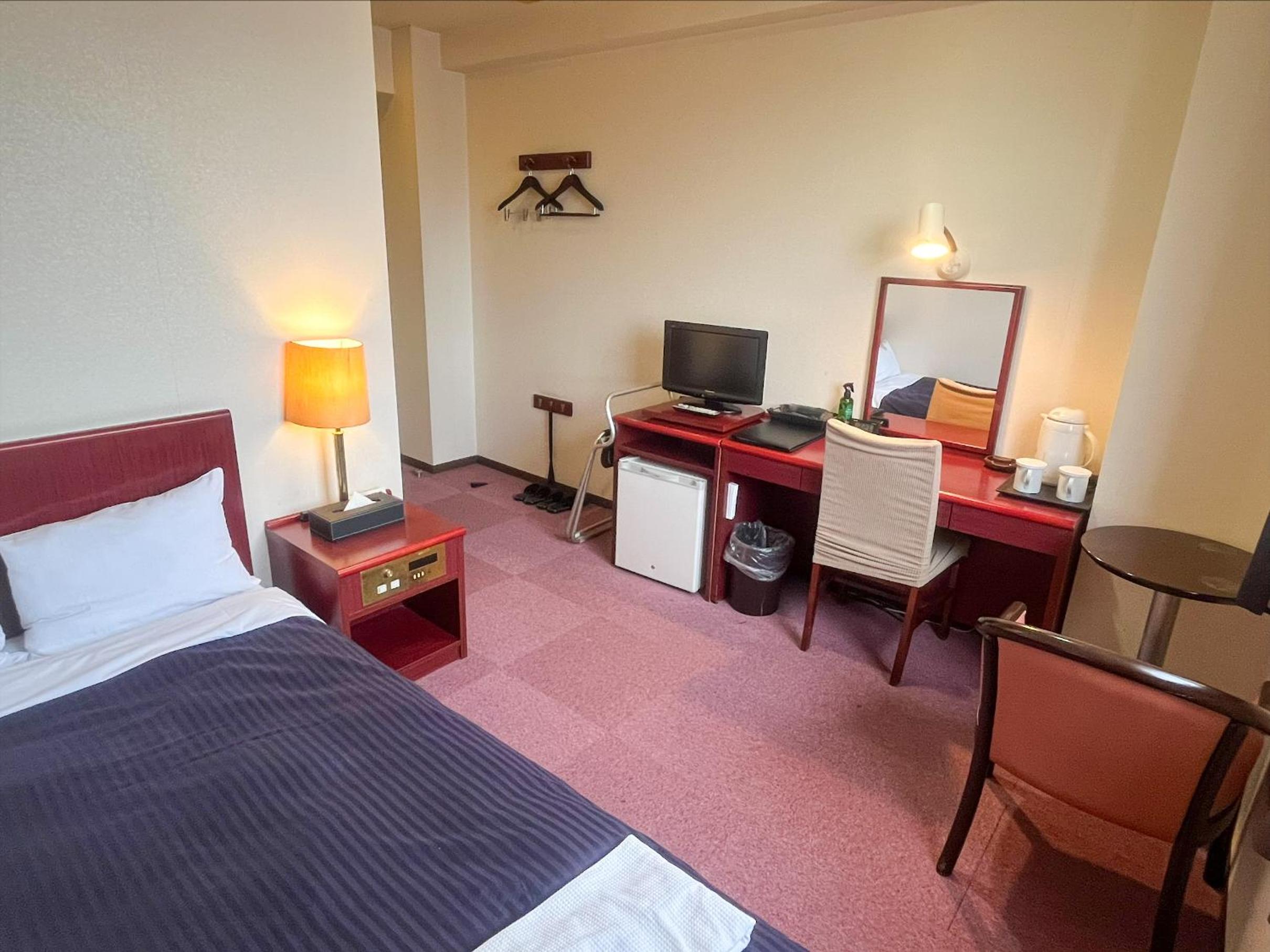 Single Room - Main Building -Smoking