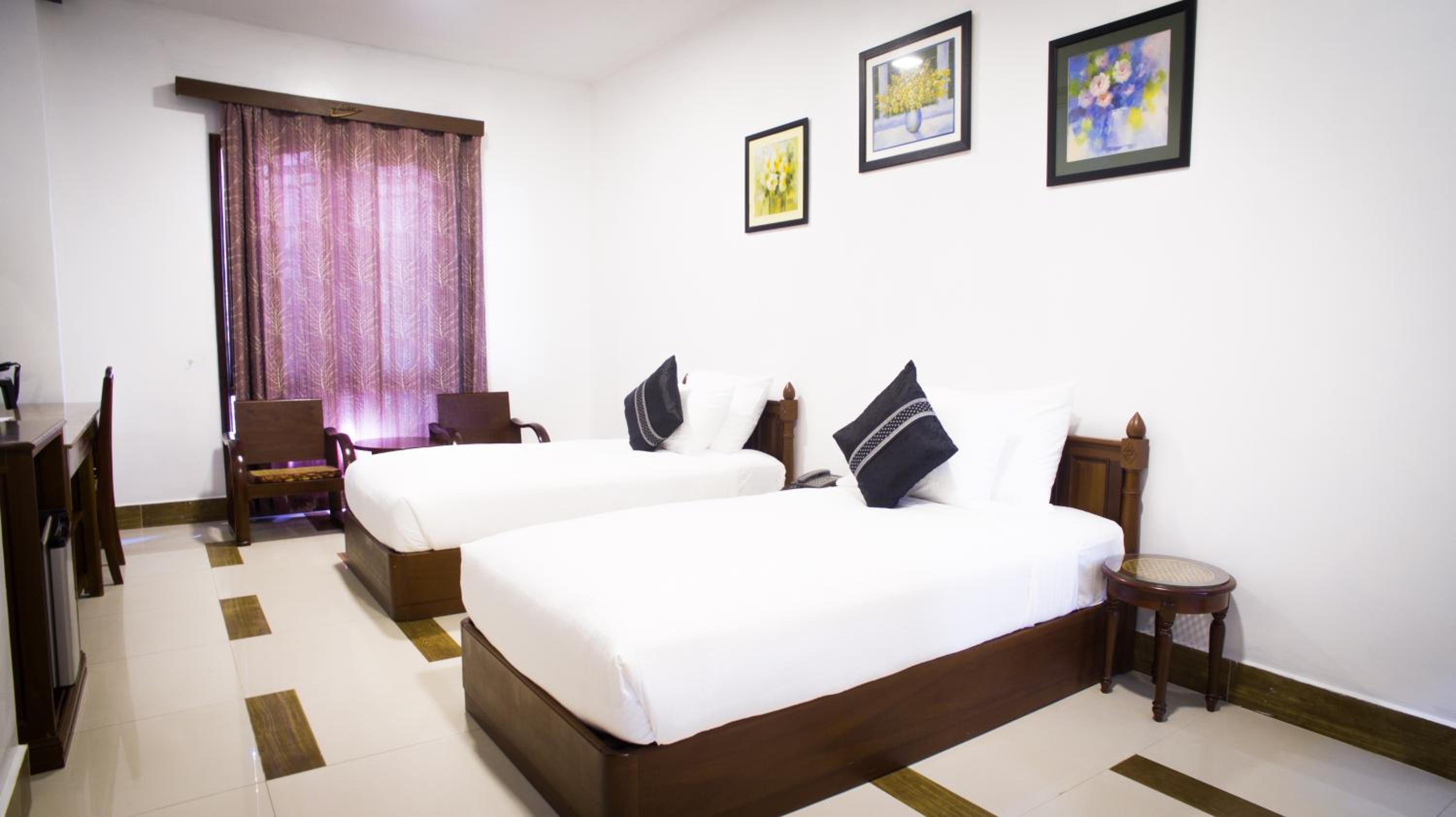Deluxe Twin Room with City View photo 1