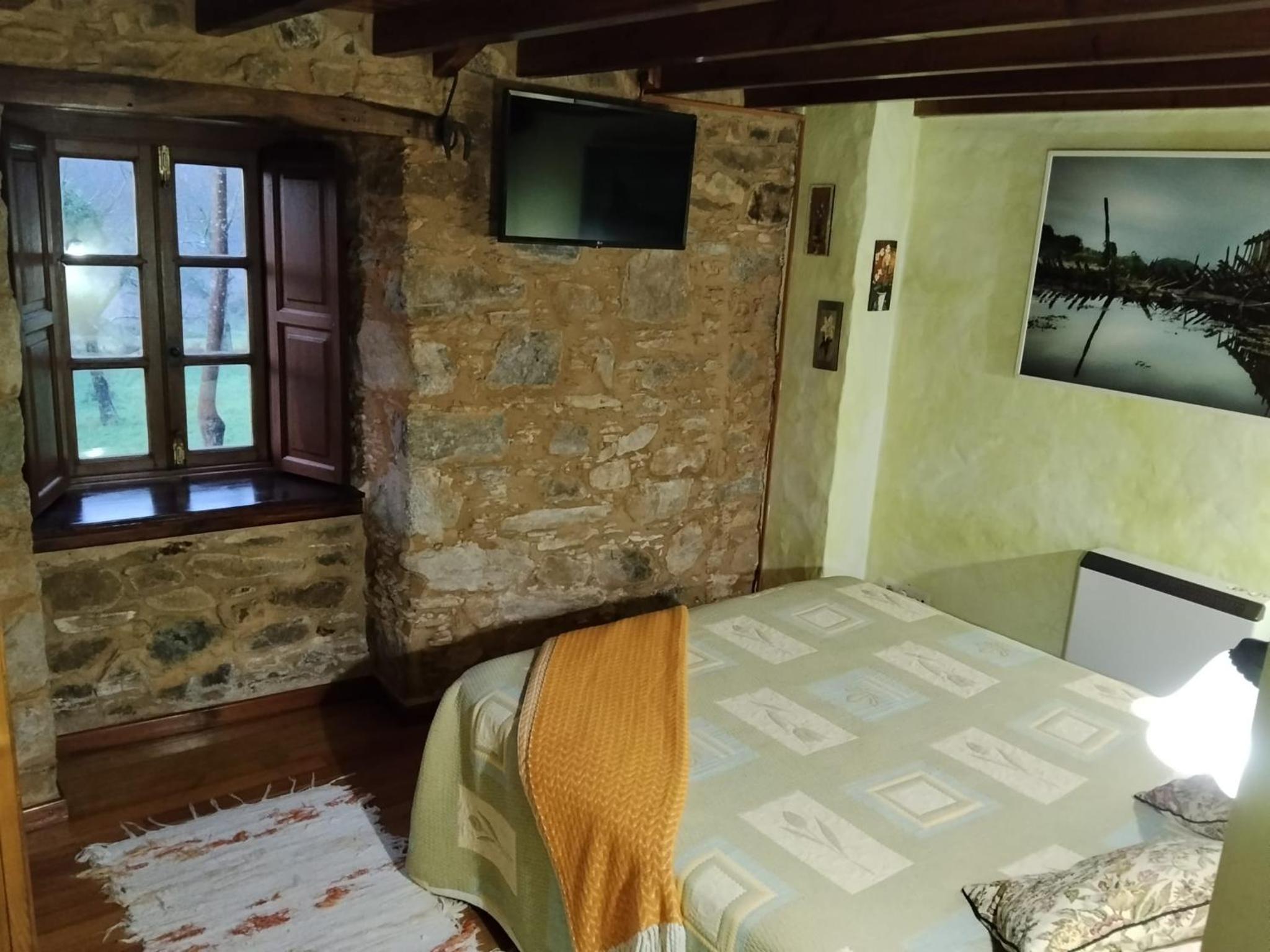 Double Room with Private Bathroom photo 3