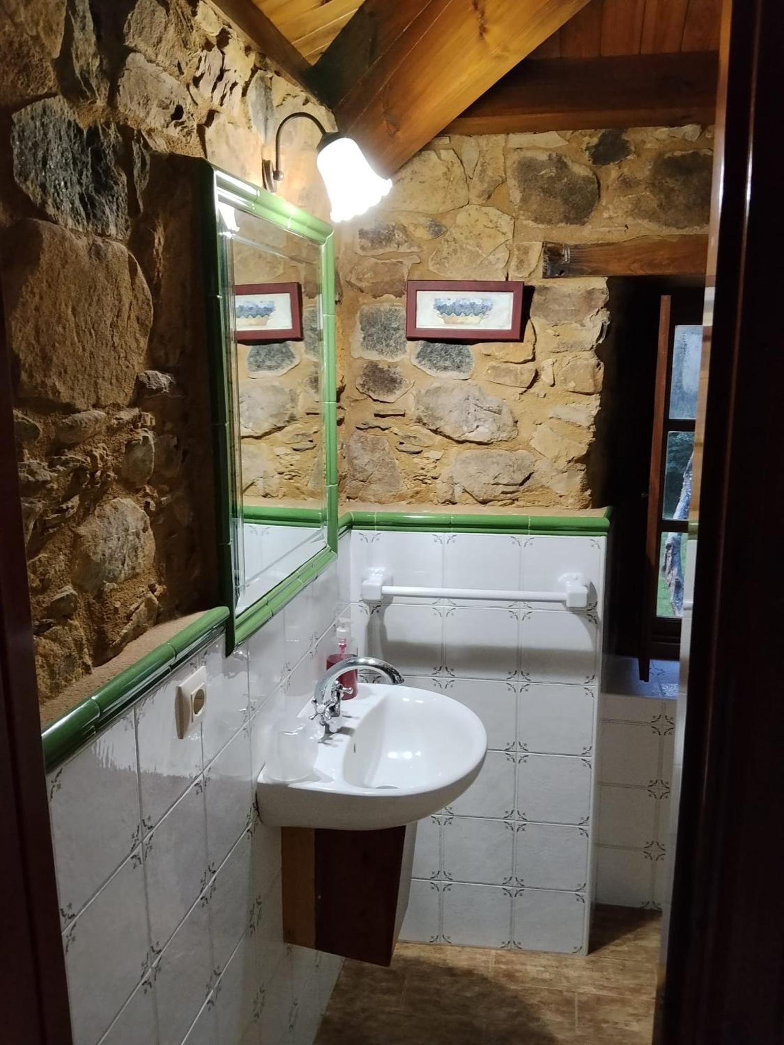 Double Room with Private Bathroom photo 1