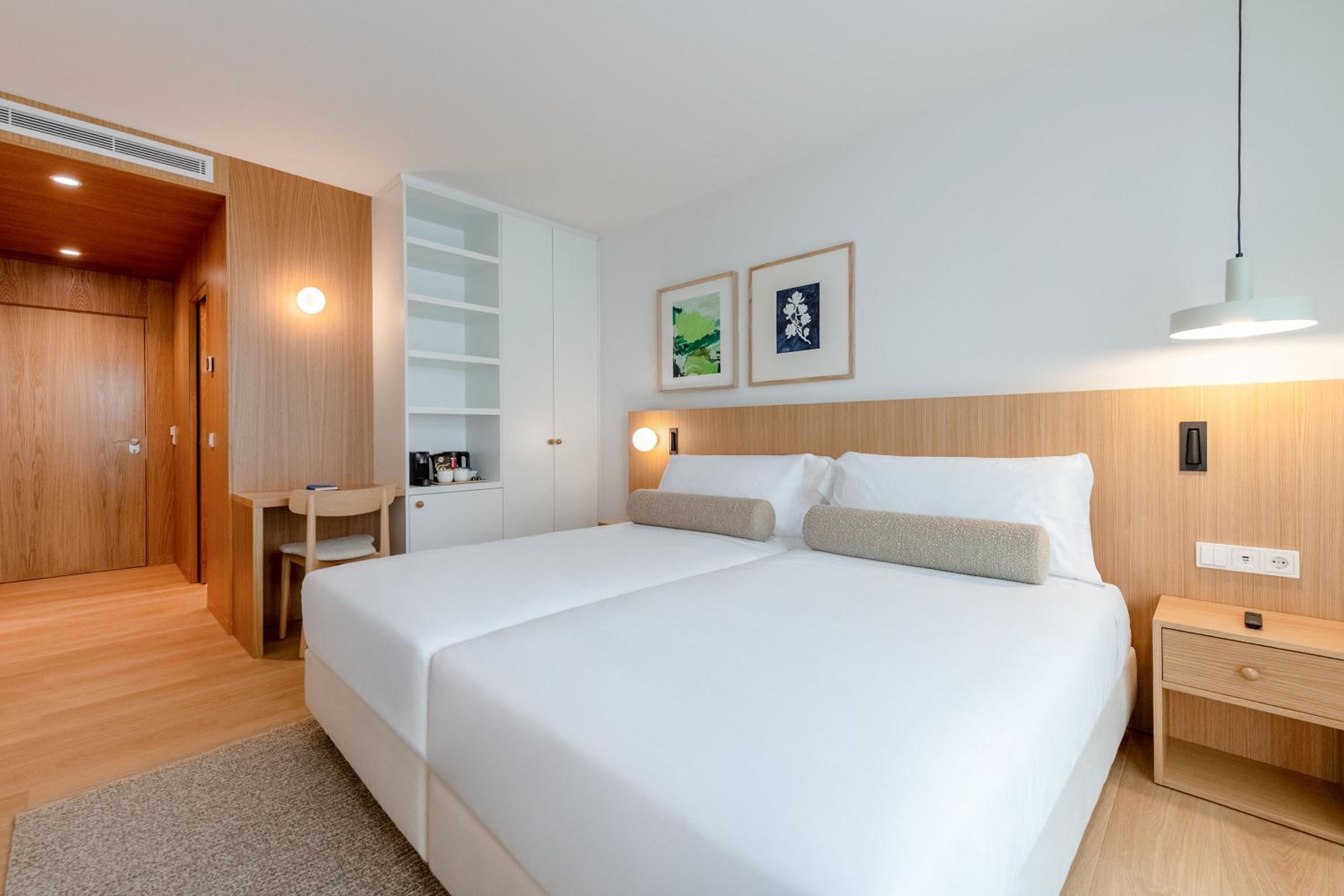 Superior Double or Twin Room with Terrace