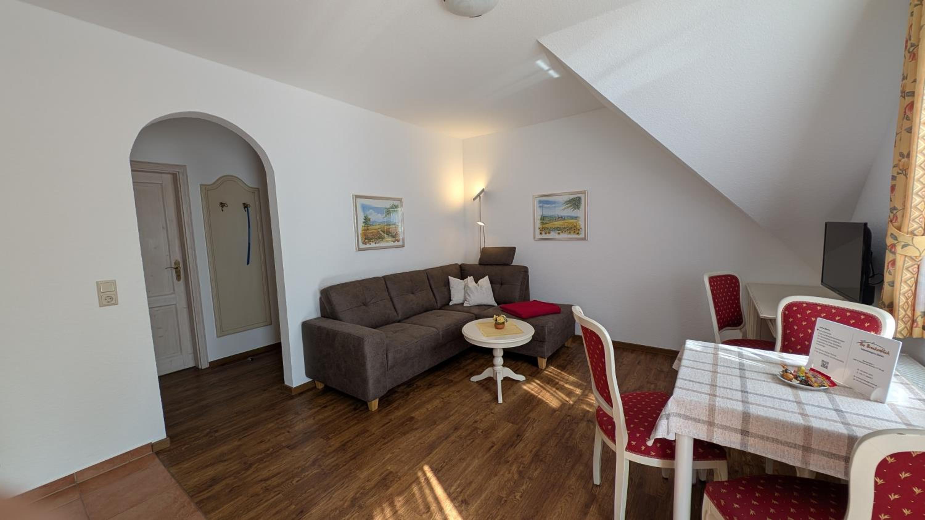 Two-Bedroom Apartment with Garden View photo 3