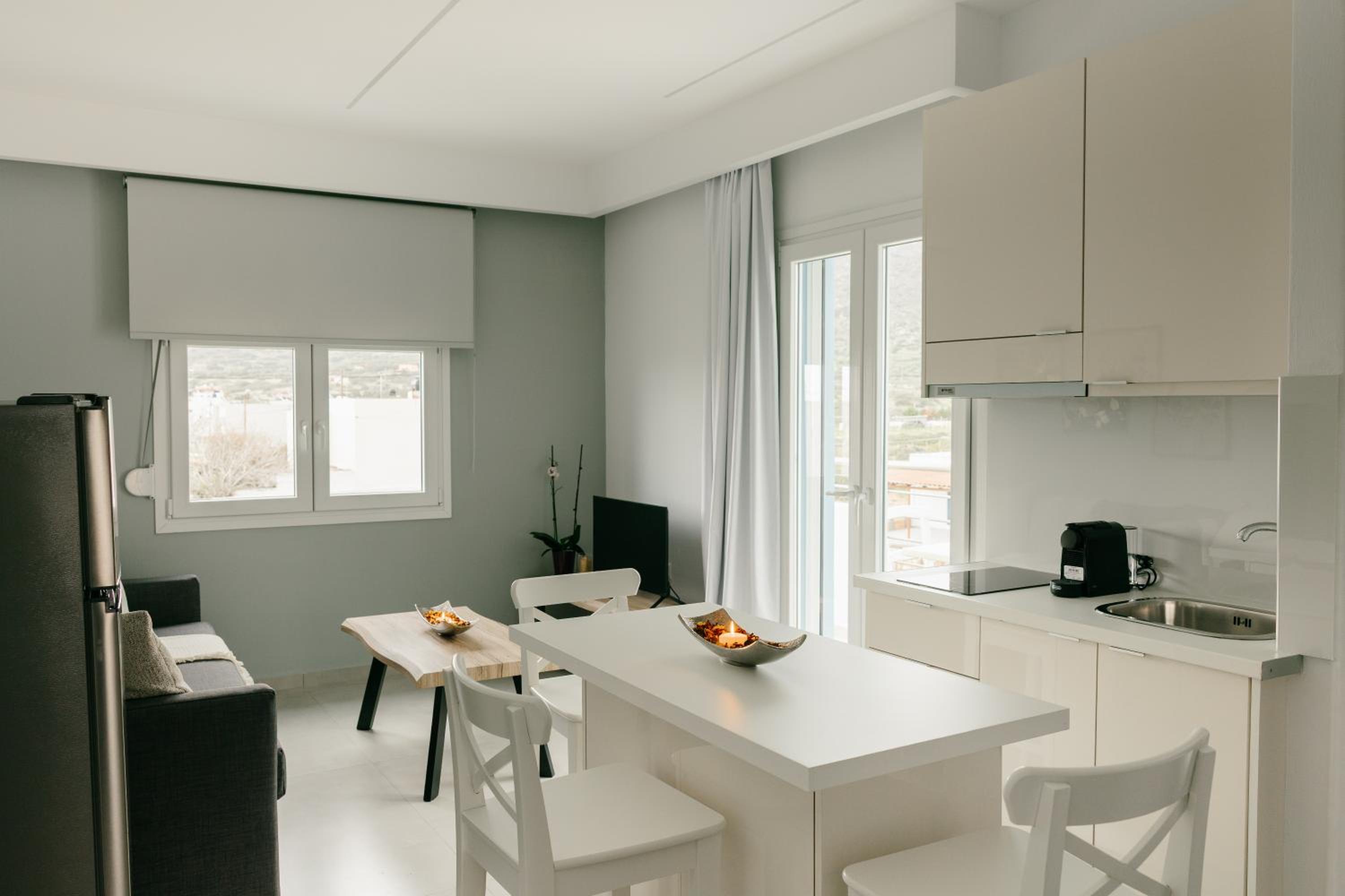 Deluxe Apartment photo 2