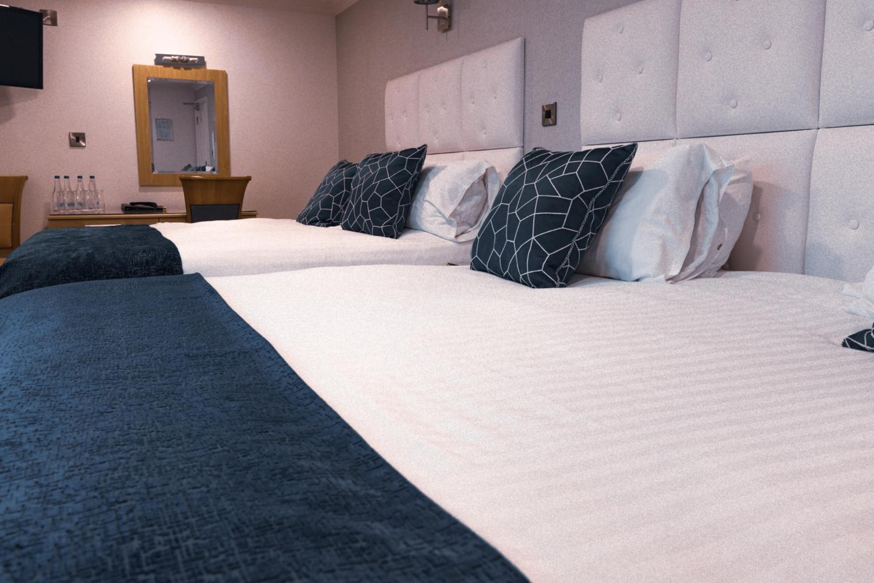 Classic Quadruple Room - Photo 3