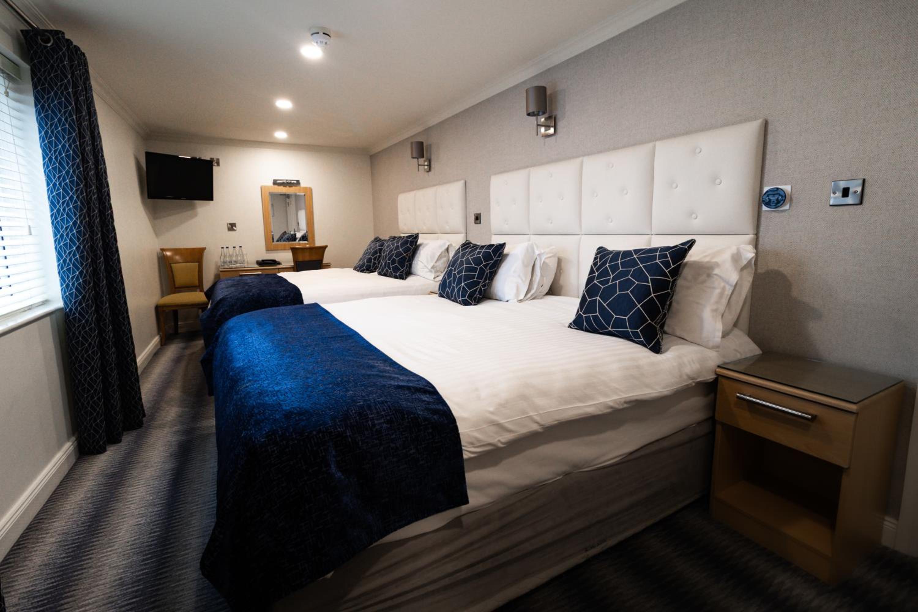 Classic Quadruple Room - Photo 1