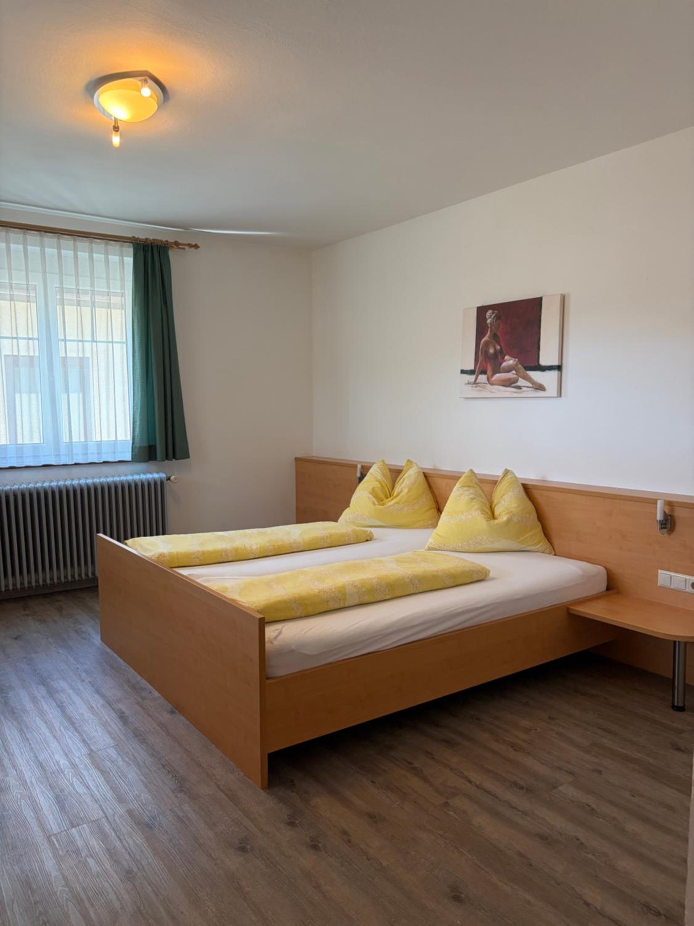 Deluxe Double Room (2 Adults + 1 Child)