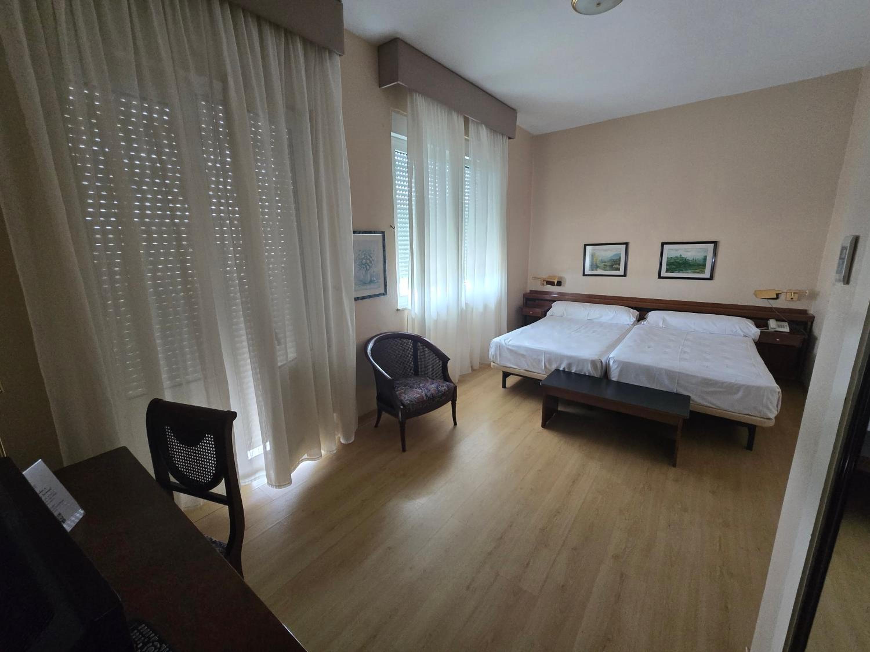 Single Room photo 2