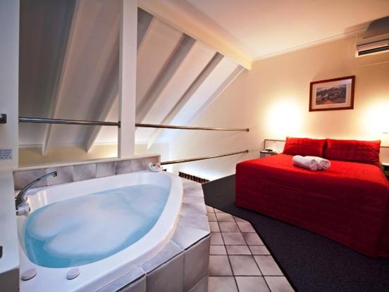 Studio with Spa Bath photo 2