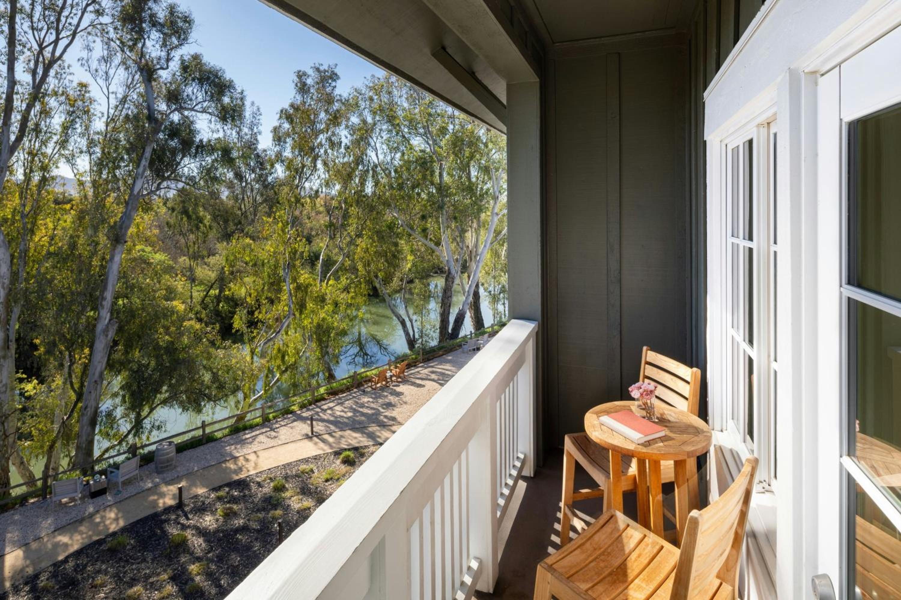 King room with Sofa Bed and River View - Photo 1
