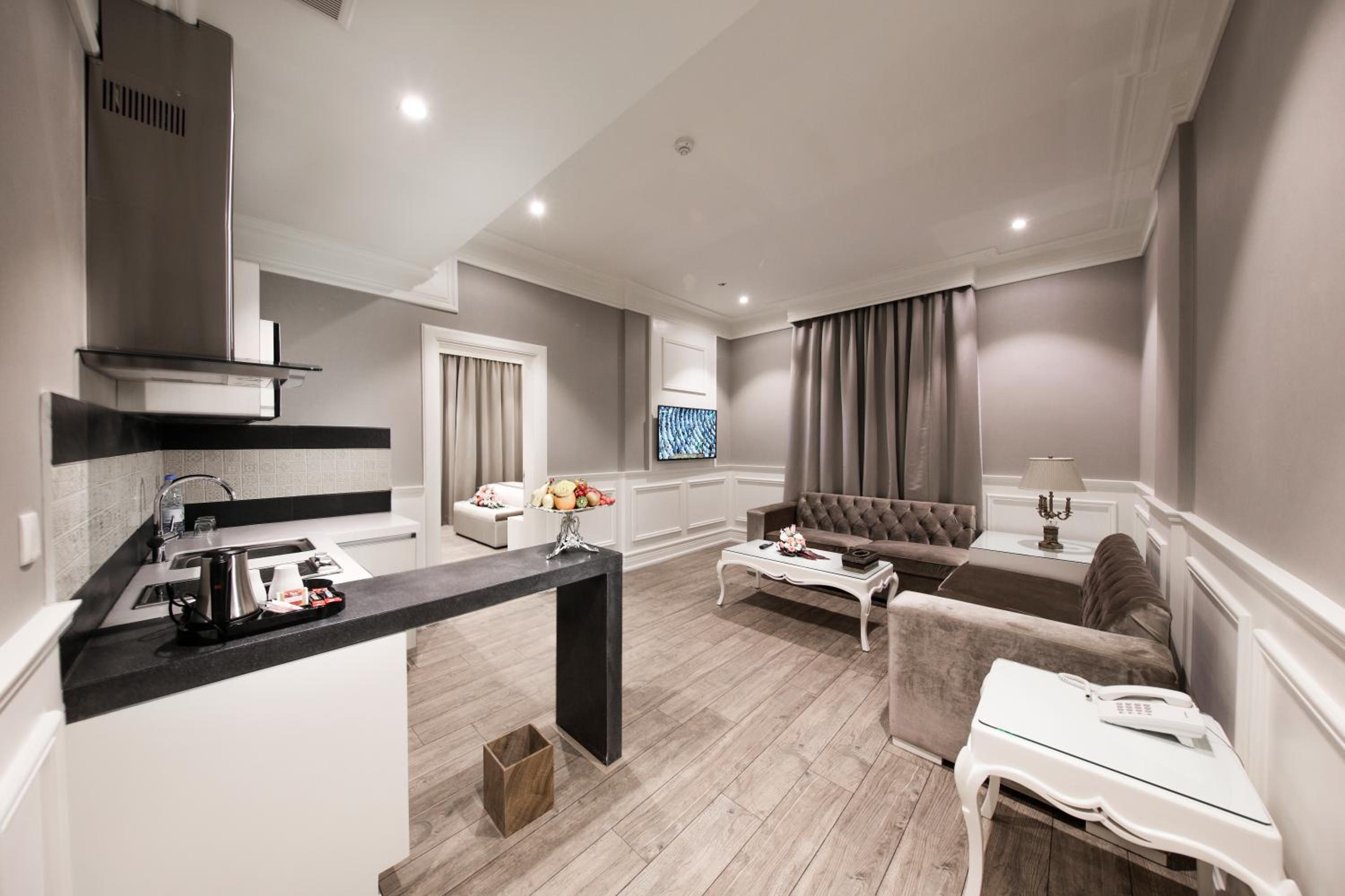 Executive Suite photo 3