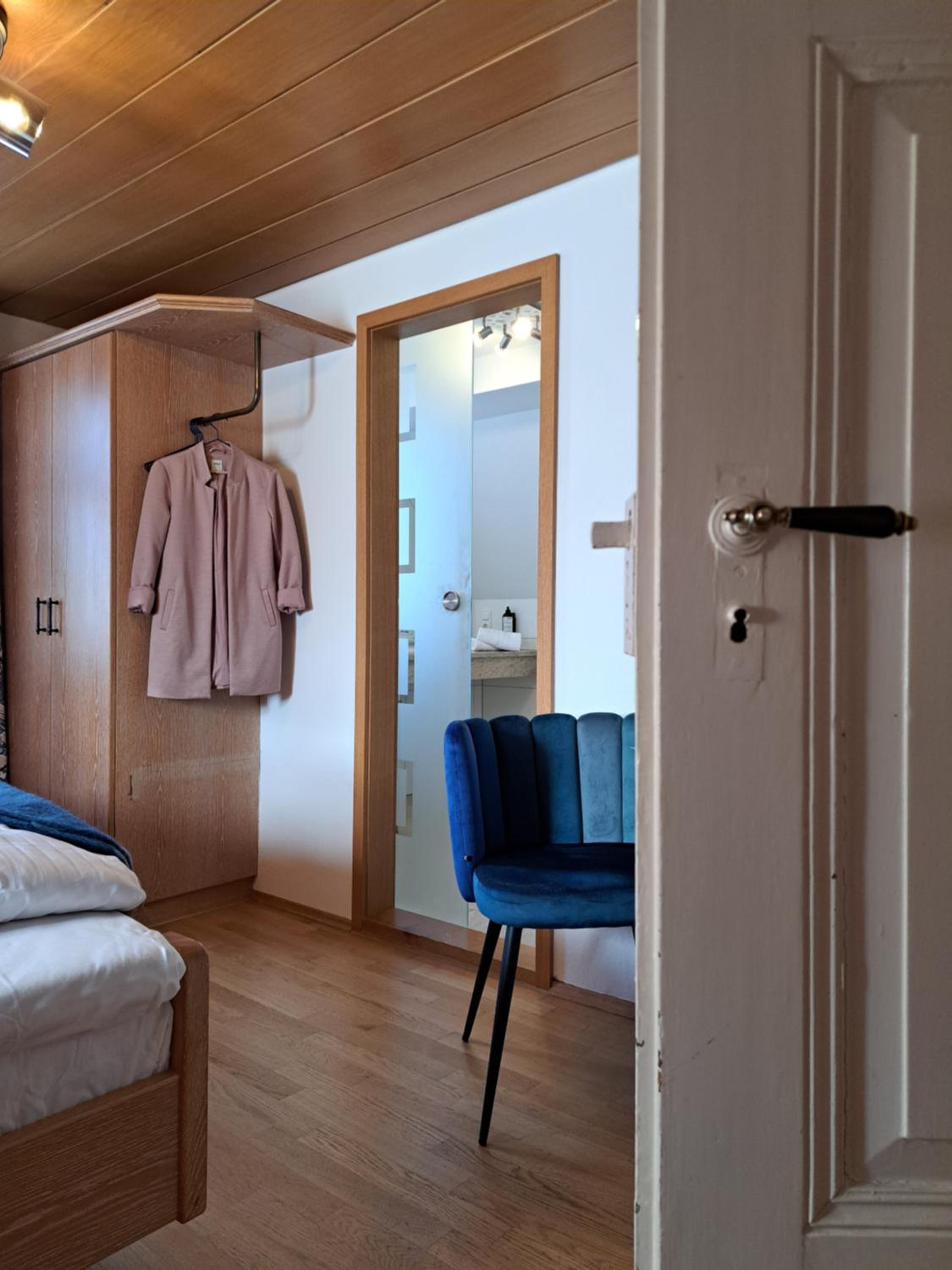 Standard Double Room - Photo 3