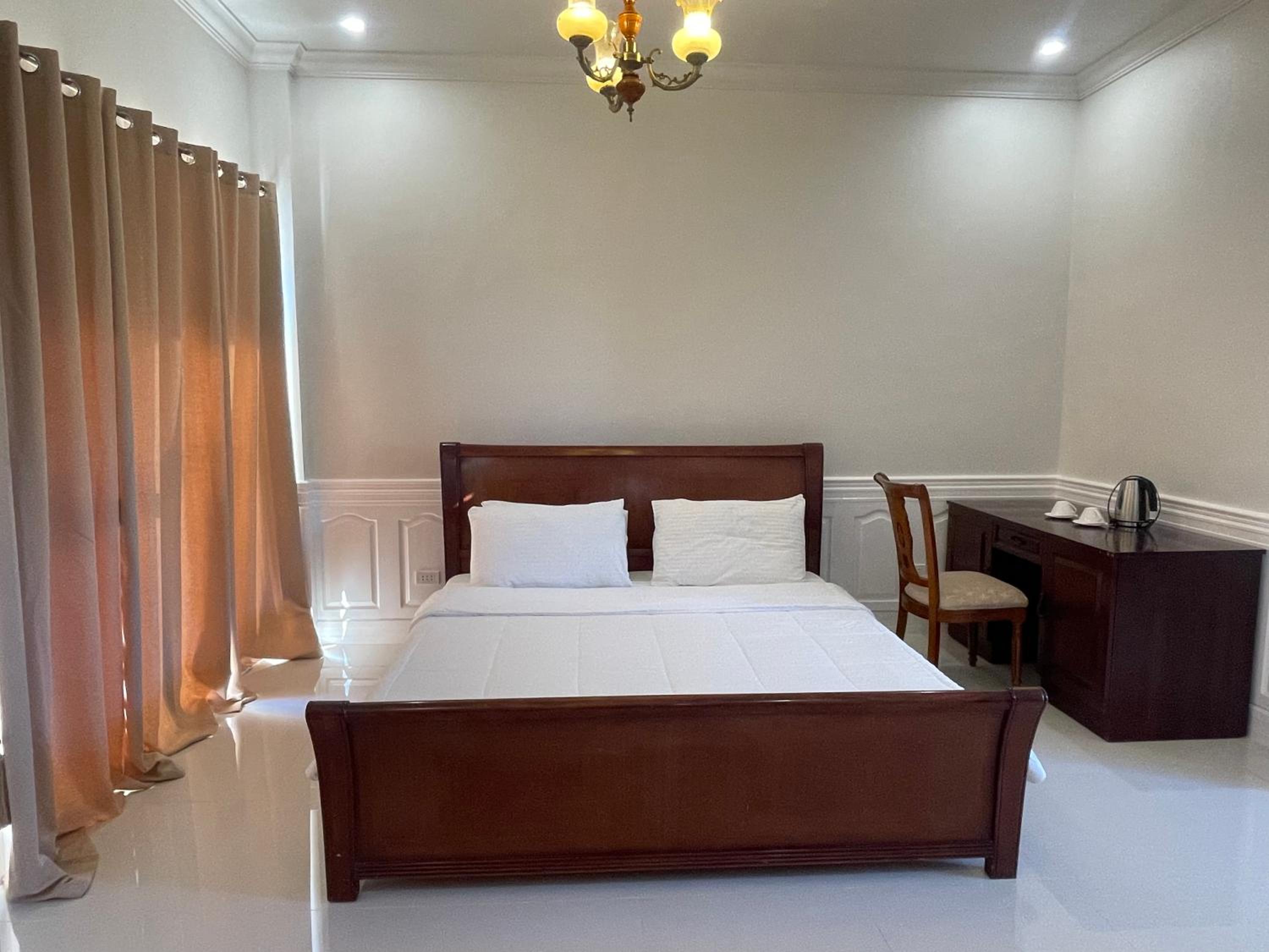 Superior King Room - Photo 4