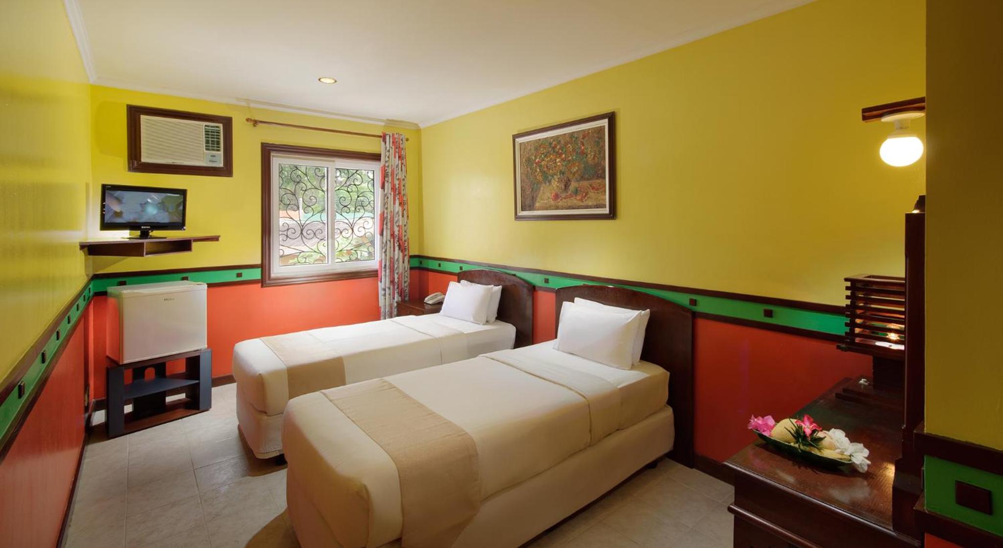 Standard Twin Room - Photo 3