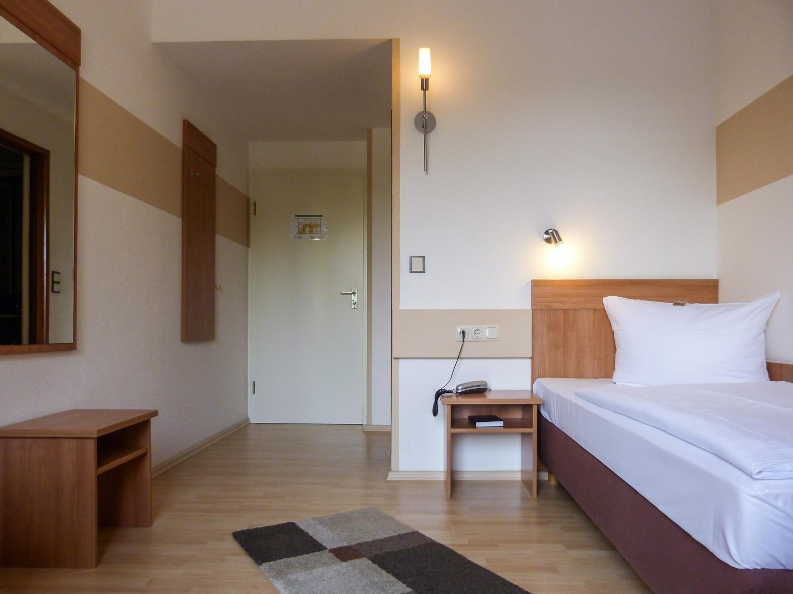 Single Room photo 2