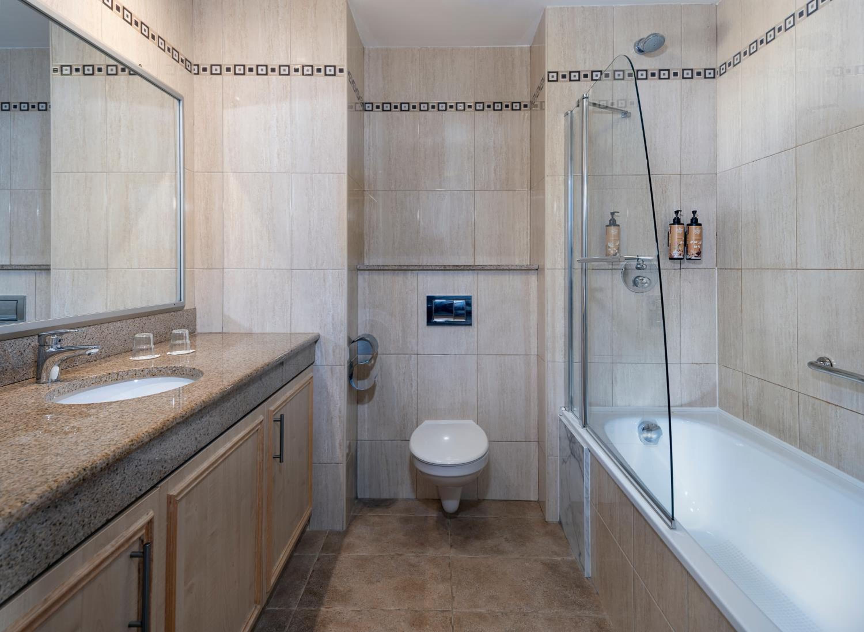 Double Room - Photo 2