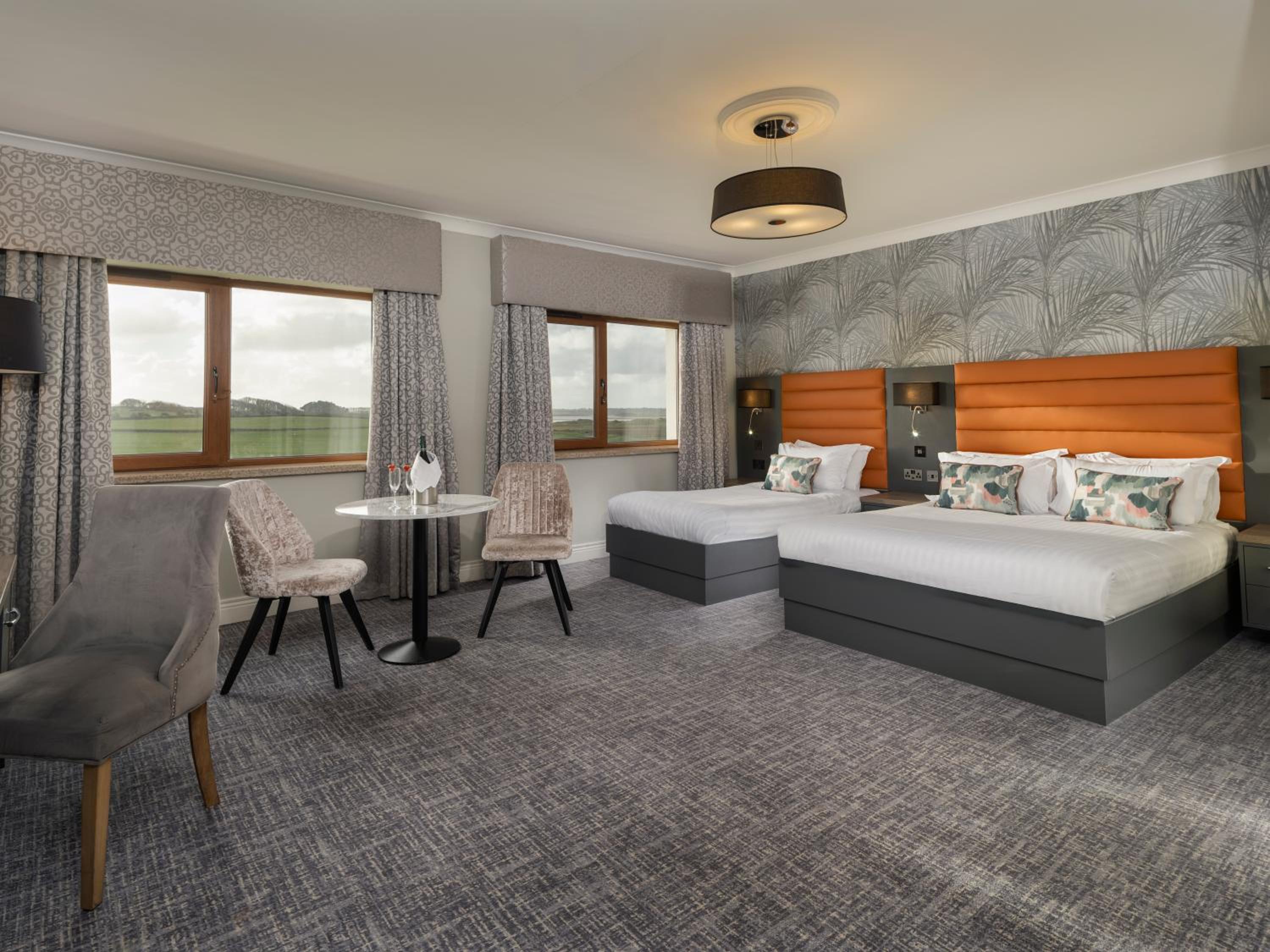 Twin Room - Photo 2