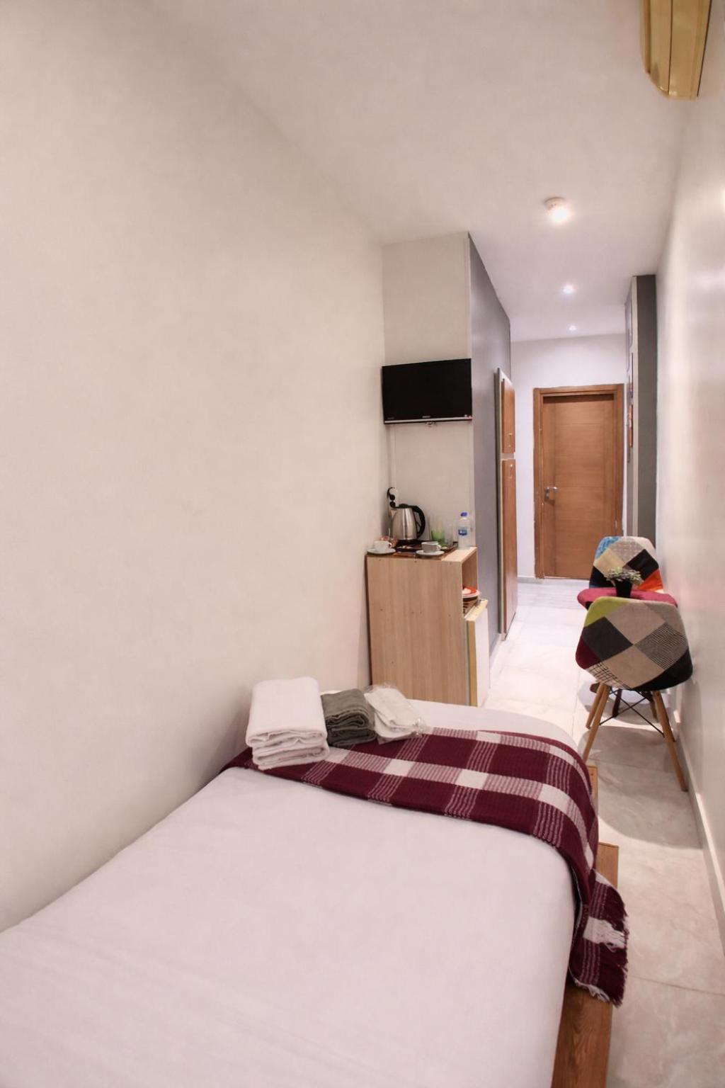 Budget Single Room photo 2