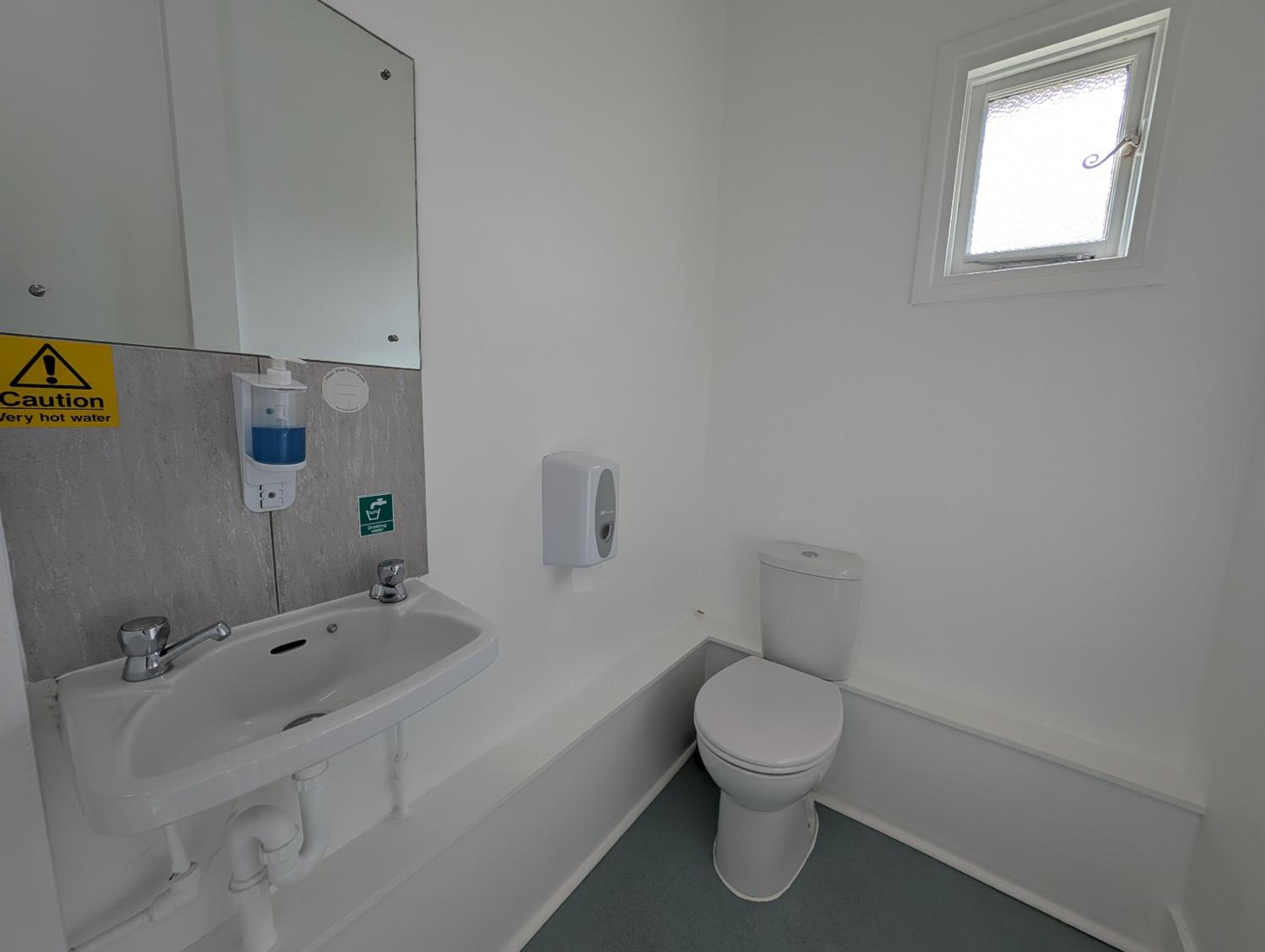 Economy Twin Room