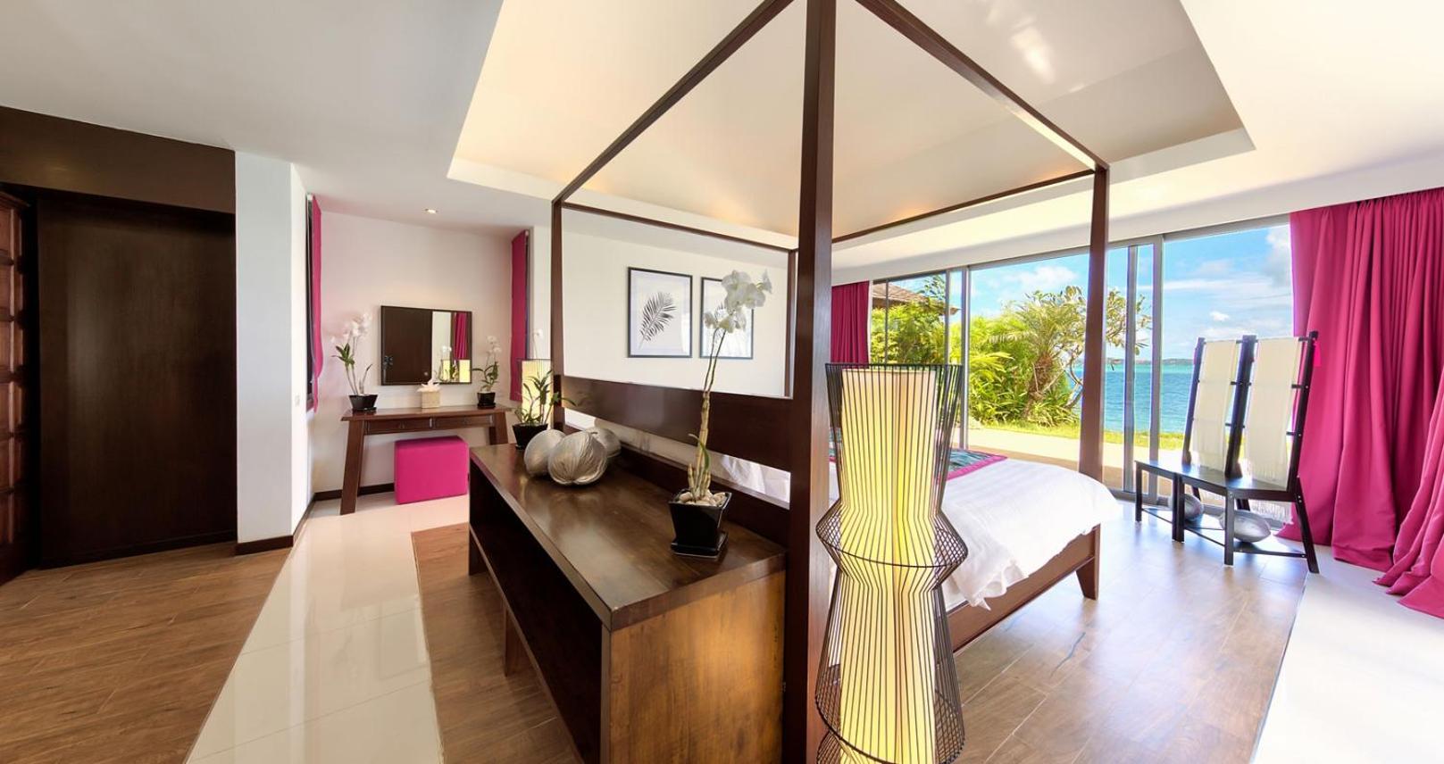 Baan Kularb 4BR Beachfront Villa| Steps to Sea, Chef, Kayaks photo 2