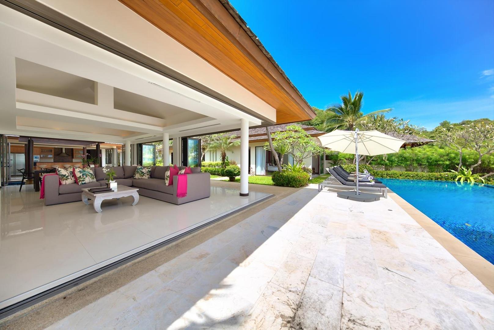 Baan Feung Fah 4BR Beachfront Villa| Infinity Pool, Kayaks photo 3
