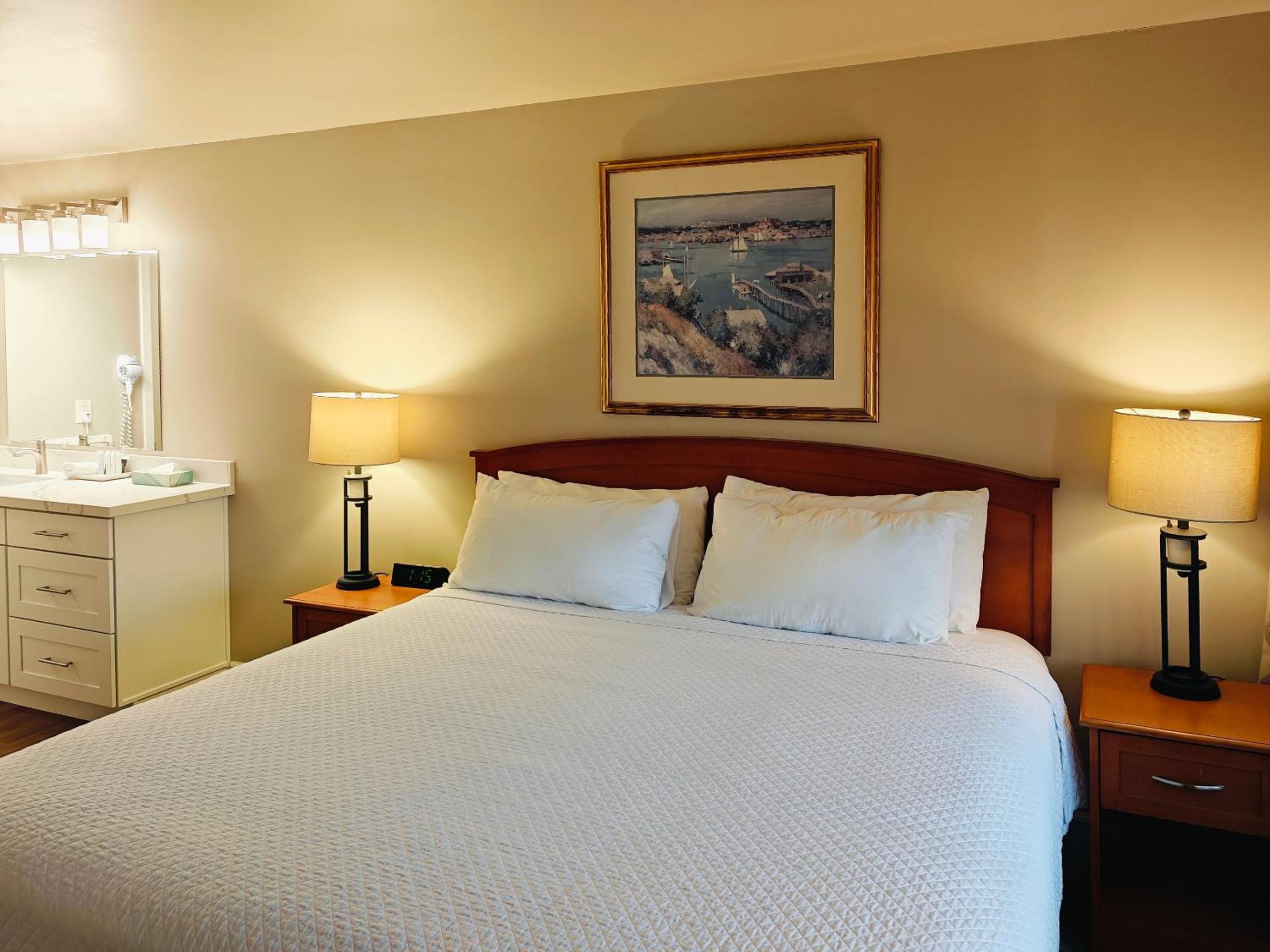 Superior King Suite photo 1
