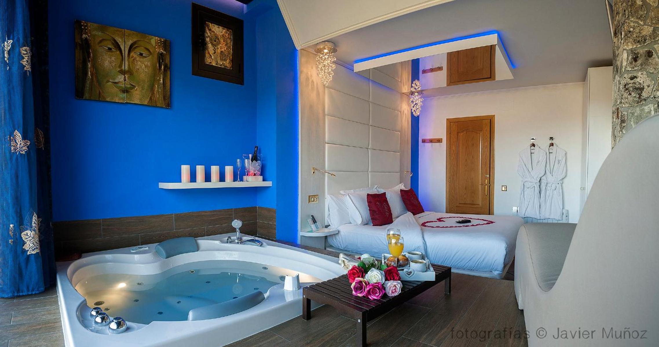 Two-Bedroom House (2-6 Adults) - Photo 116