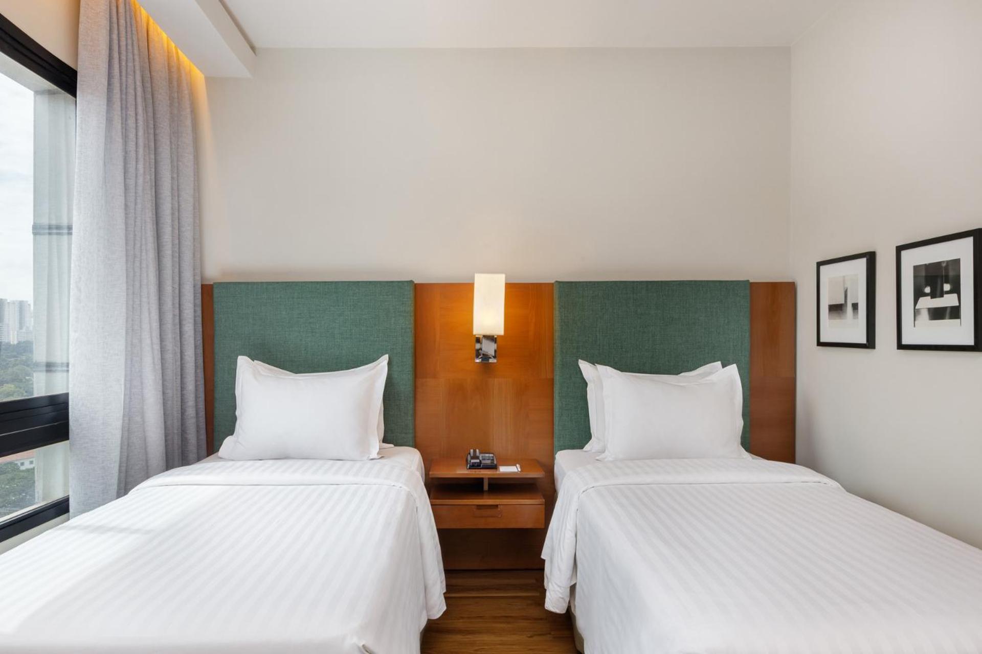 Available room thumbnail 5