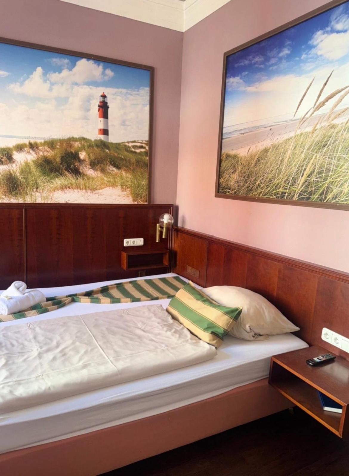 Budget Double Room photo 2