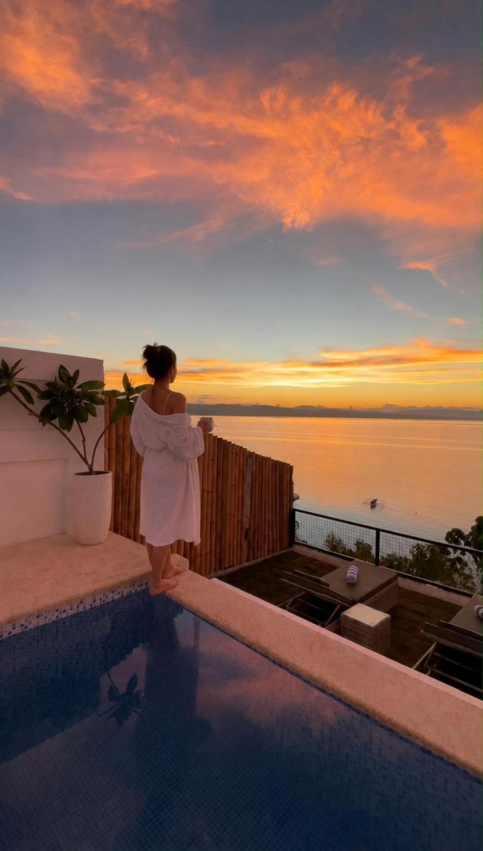 Queen Suite with Private Pool