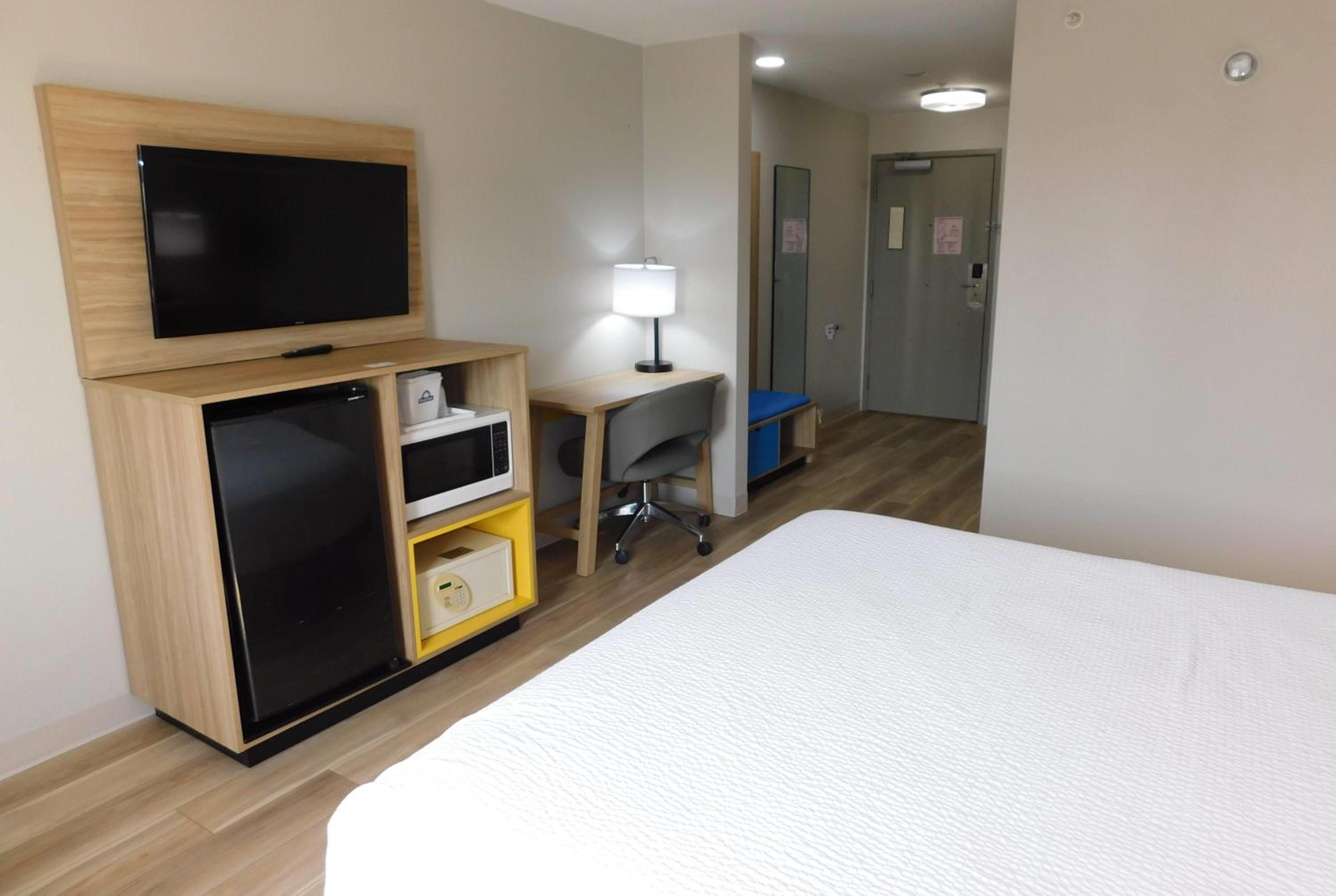 Double Room - Non-Smoking - Photo 1