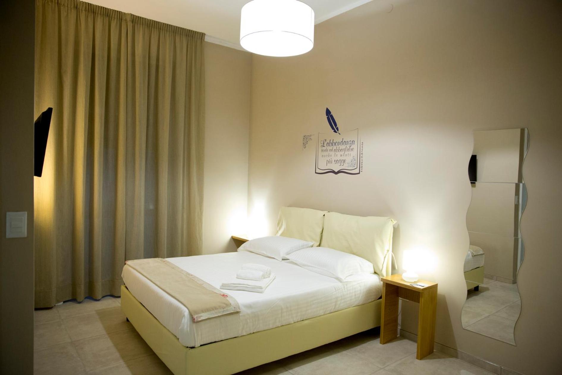 Quadruple Room with Private Bathroom - Photo 2