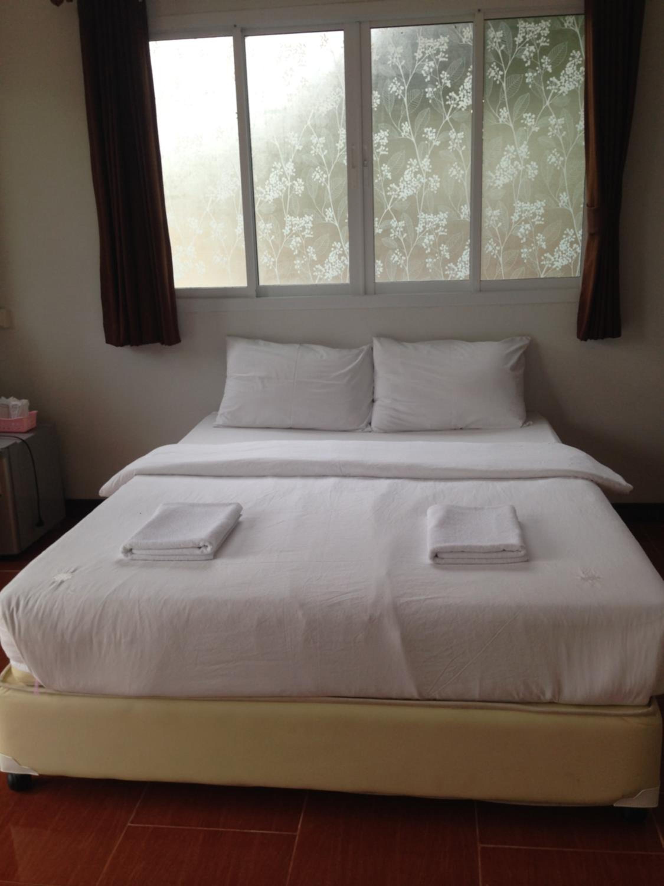 Deluxe Room (2 Adults + 1 Child) photo 3