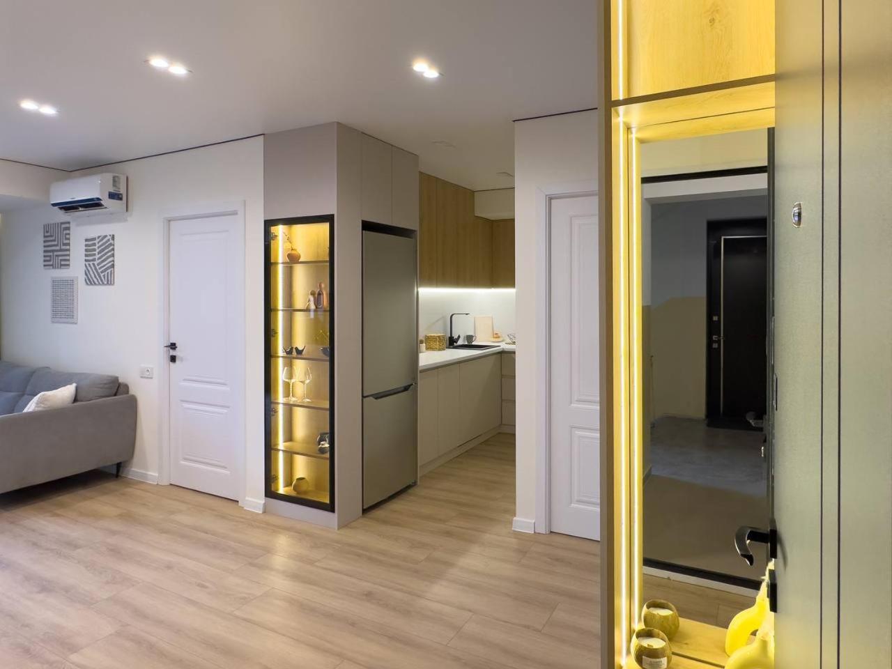 One-Bedroom Apartment with Balcony photo 2