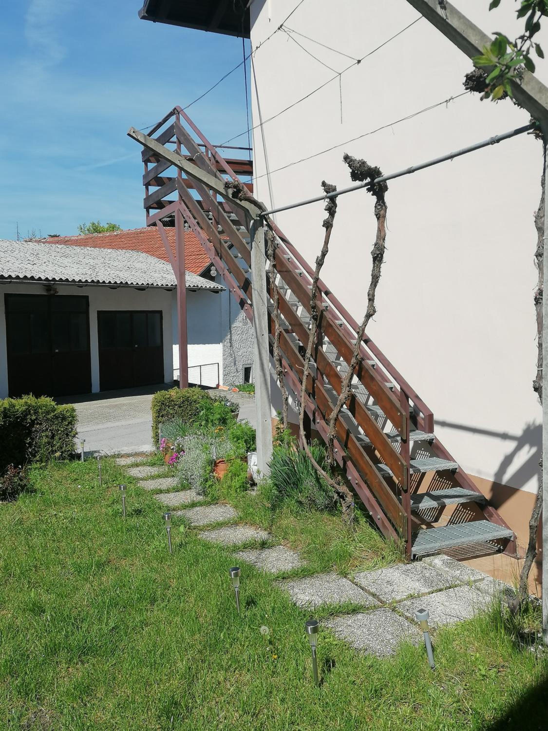 Apartment with Balcony - Photo 6