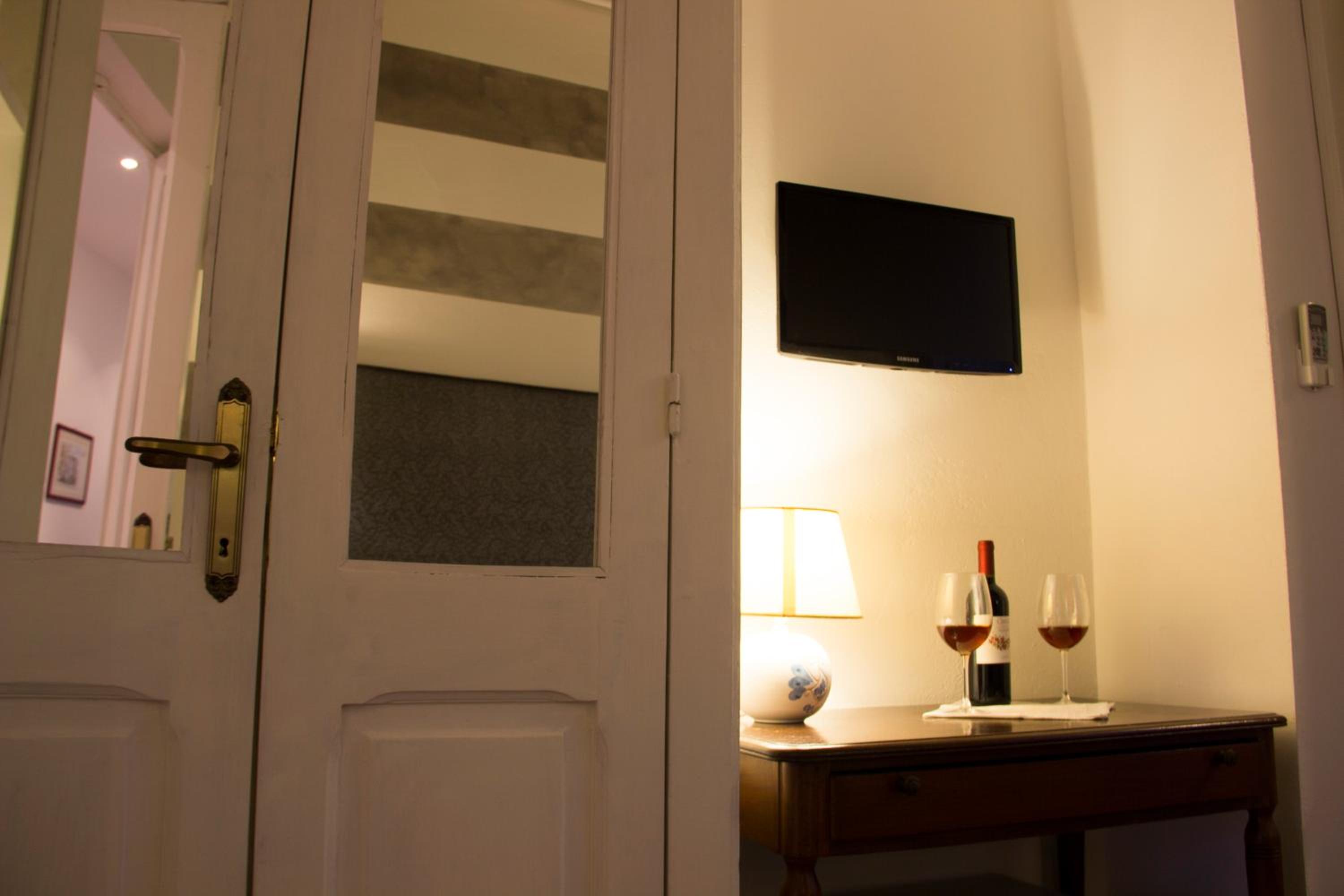 Economy Double Room photo 2